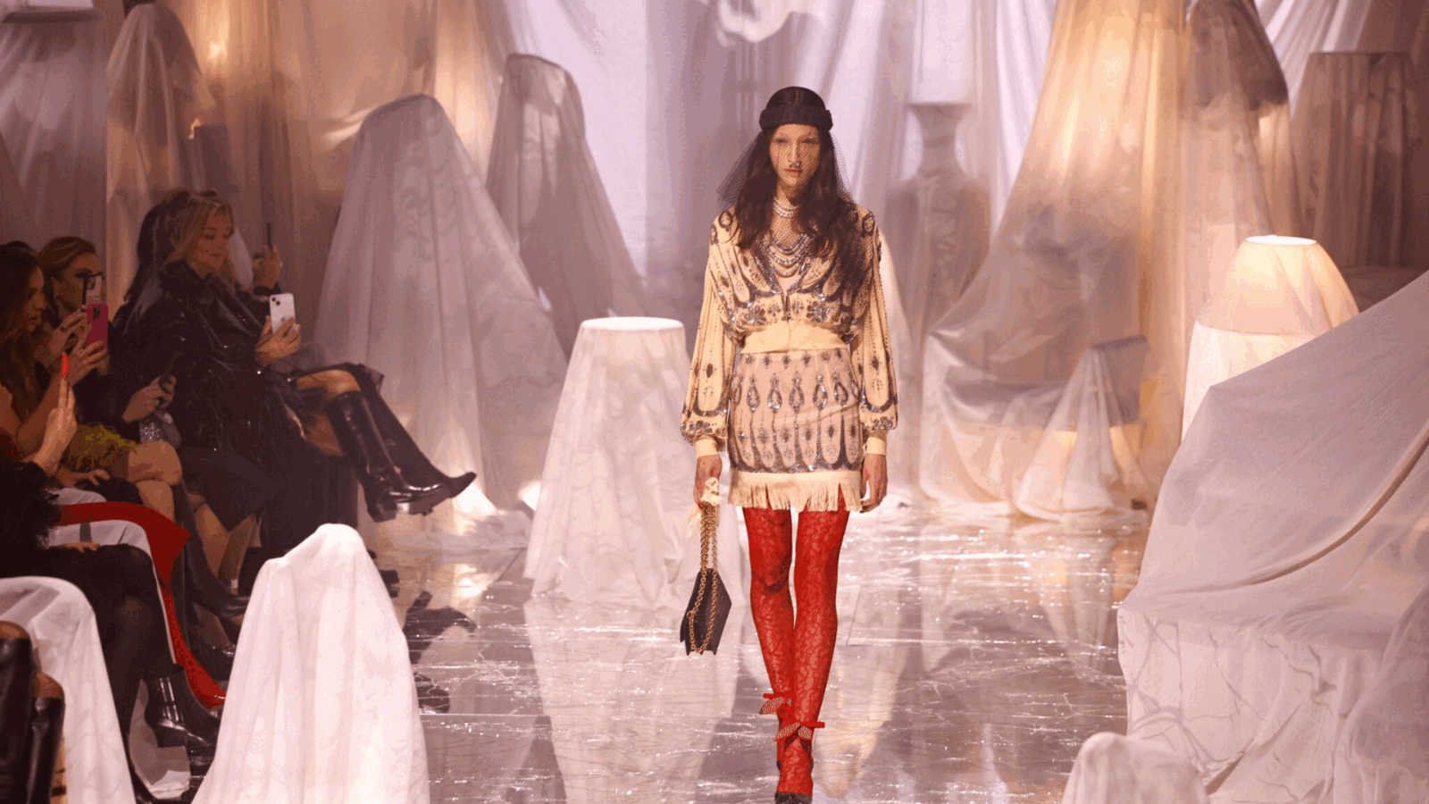Hinh anh 8: Valentino Haute Couture Xuan He 2025 cua Alessandro Michele