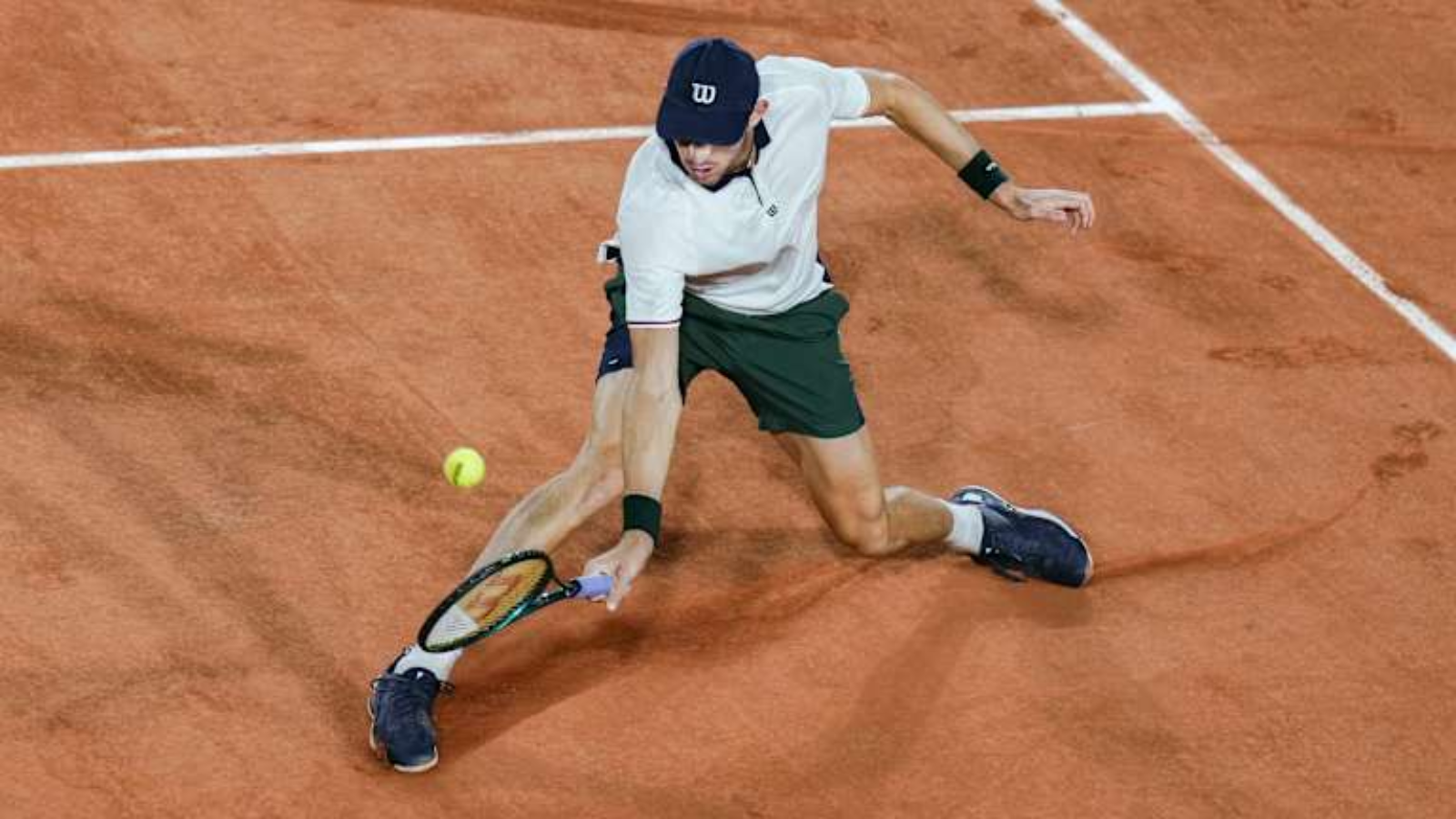 Wilson Rush Pro 4.5: Giày tennis ổn định, thoáng khí, bền bỉ Hinh anh 1: Giay tennis Wilson Rush Pro 4.5 voi thiet ke thoang khi va ben bi