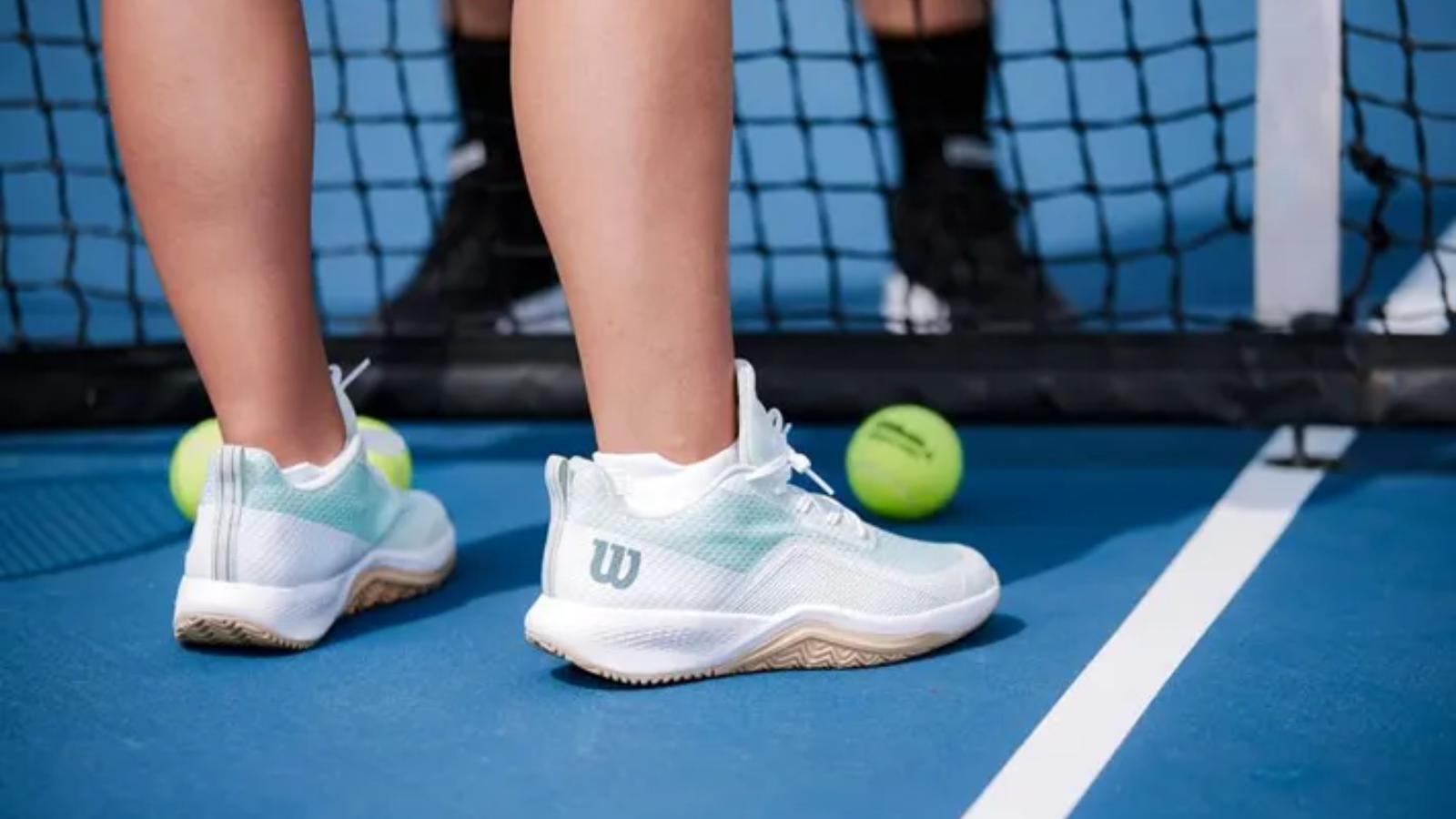 Wilson Rush Pro 4.5: Giày tennis ổn định, thoáng khí, bền bỉ Hinh anh 4: Giay tennis Wilson Rush Pro 4.5 voi thiet ke thoang khi va ben bi