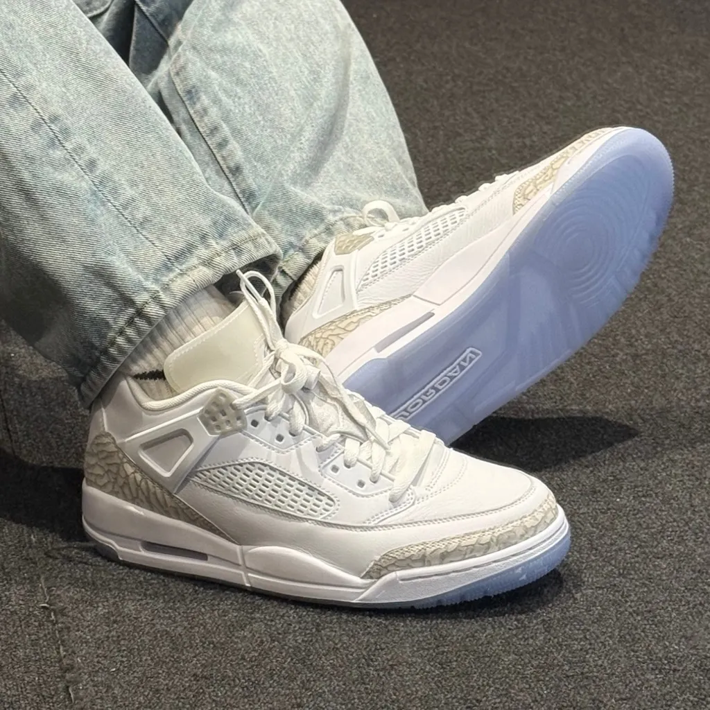 Alternative view of Giày Nike Air Jordan Spizike Low 'White Metallic Silver' FQ1759-103