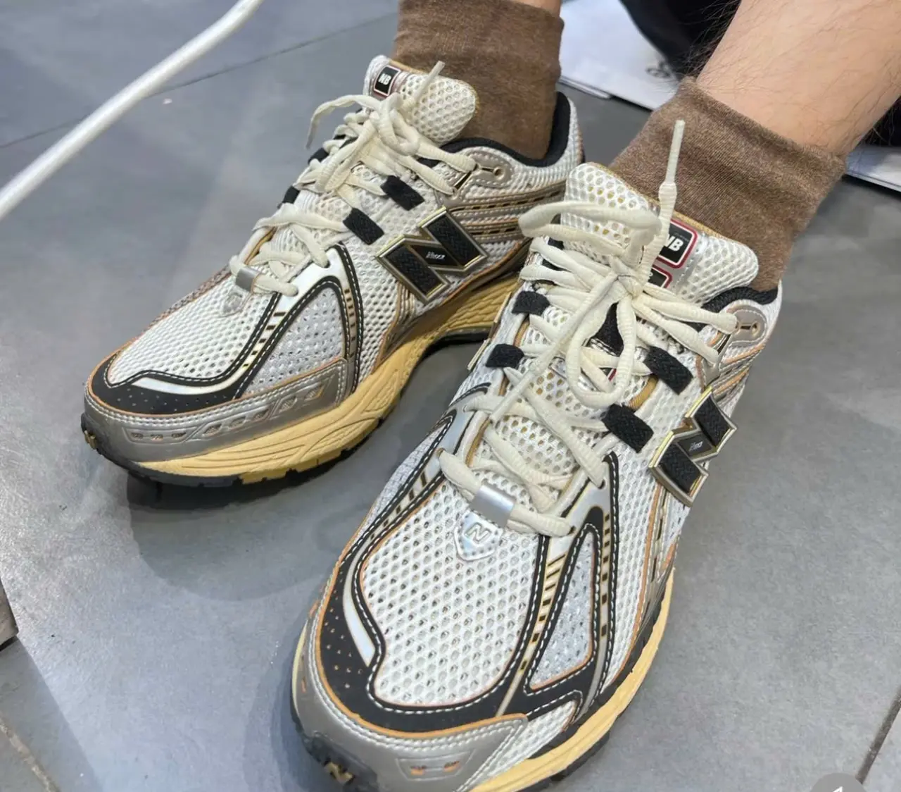 Giày New Balance 1906R 'Vintage Metallic Silver' M1906RAV - Ảnh 3