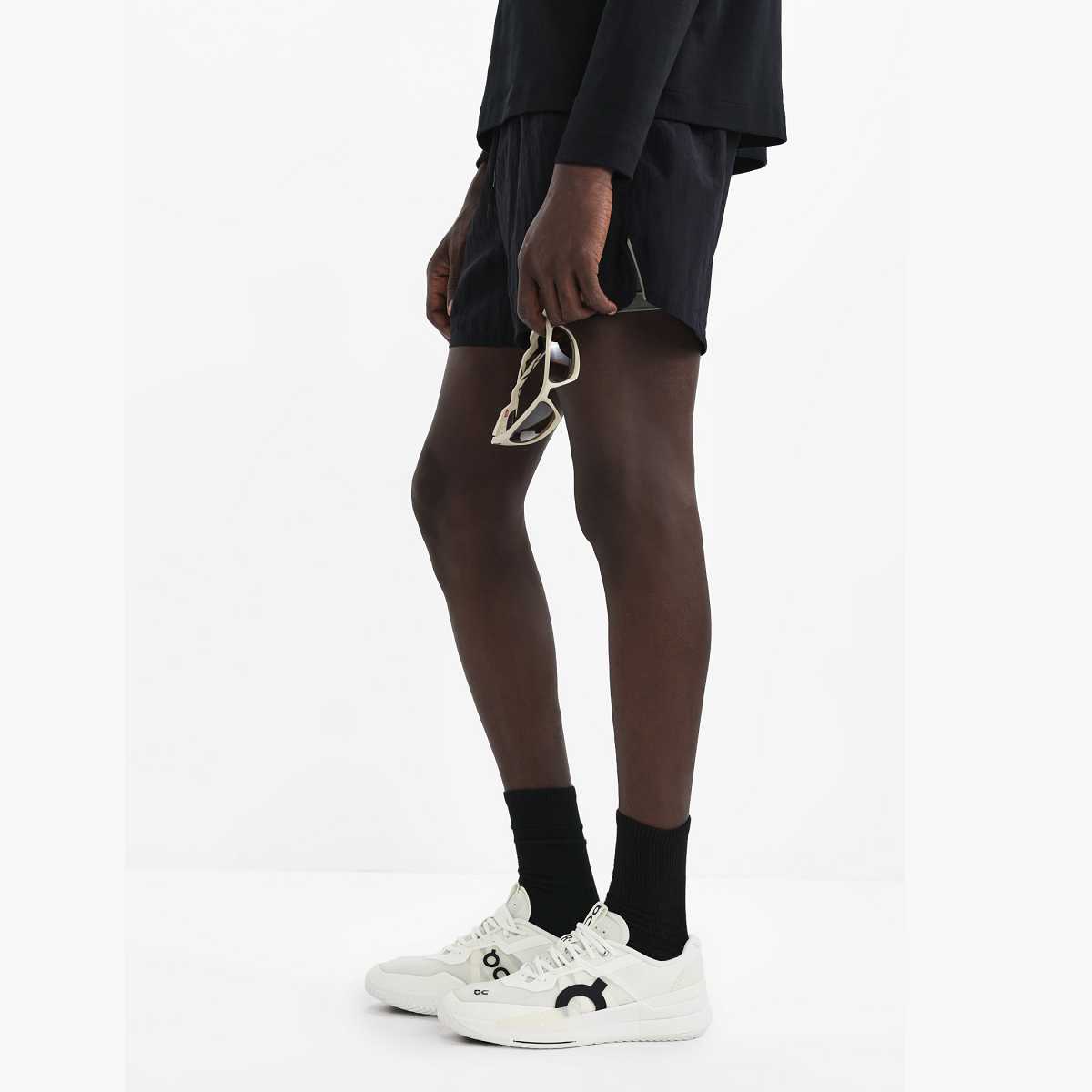 Alternative view of Giày On The Roger Pro 2 'All White' 3WE10330108