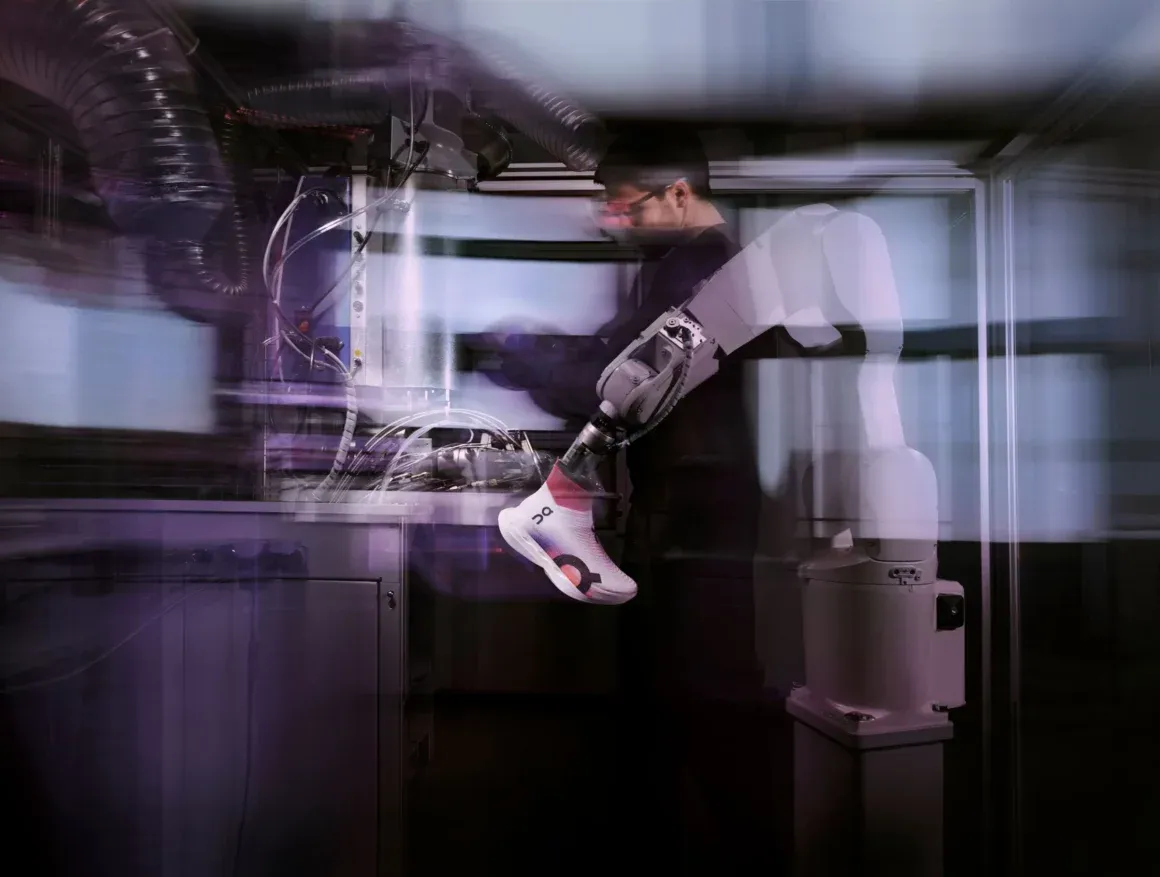 Hinh anh 2: On Running gioi thieu cong nghe moi “LightSpray”