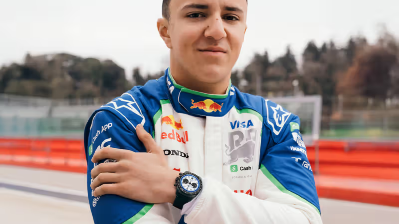 Hinh anh 7: Tudor Black Bay Chrono Carbon 25, dong ho co khi dua xe, thiet ke carbon