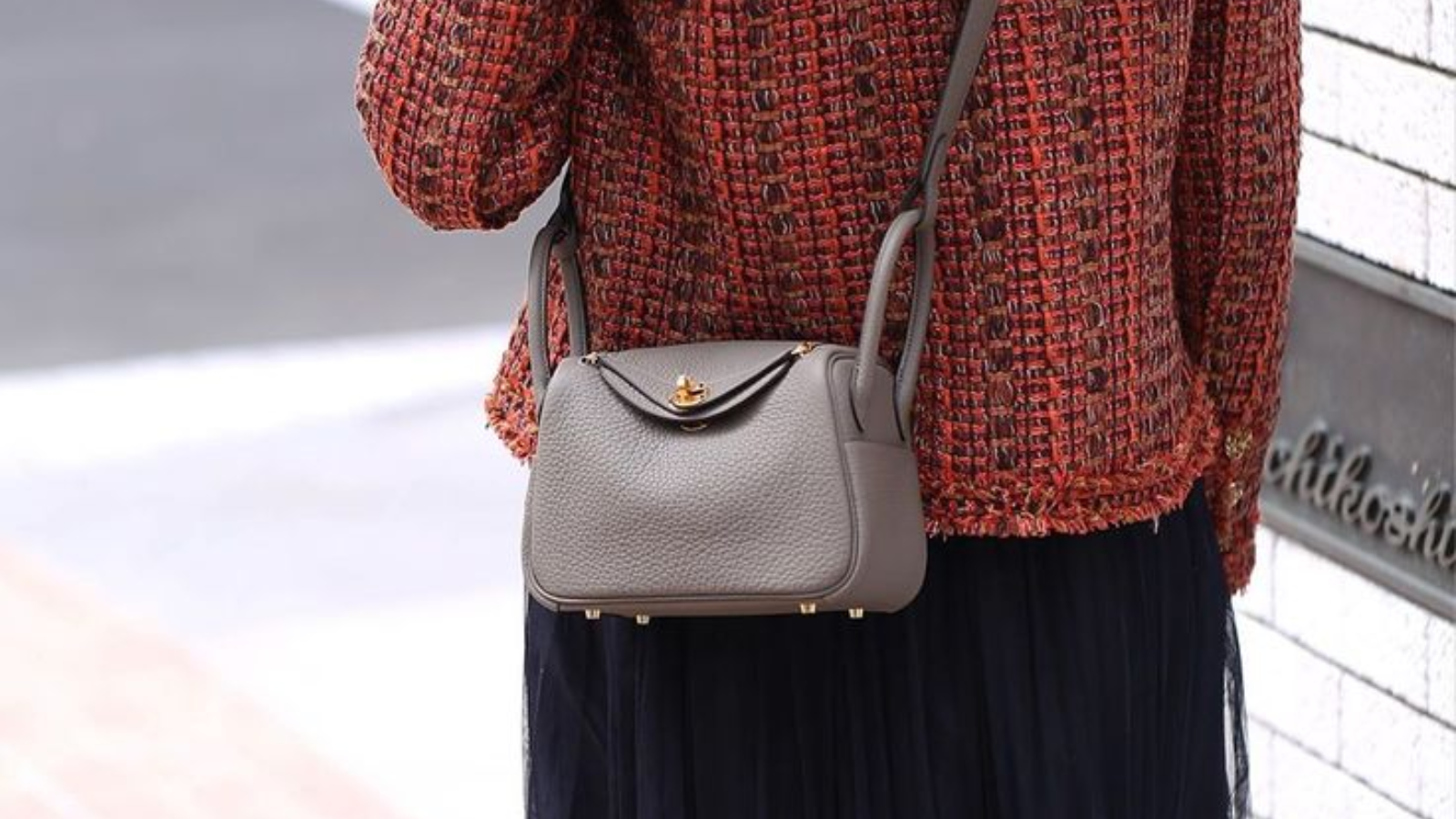 Hinh anh 7: Chiec tui Hermes Lindy mang phong cach hien dai va sang trong