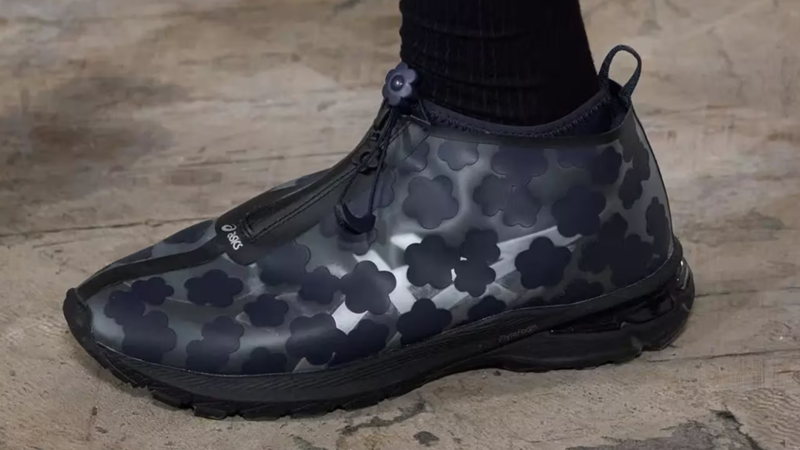 Hinh anh 6: Cecilie Bahnsen x ASICS GEL-TERRAIN 2025, giay the thao cao cap nu tinh