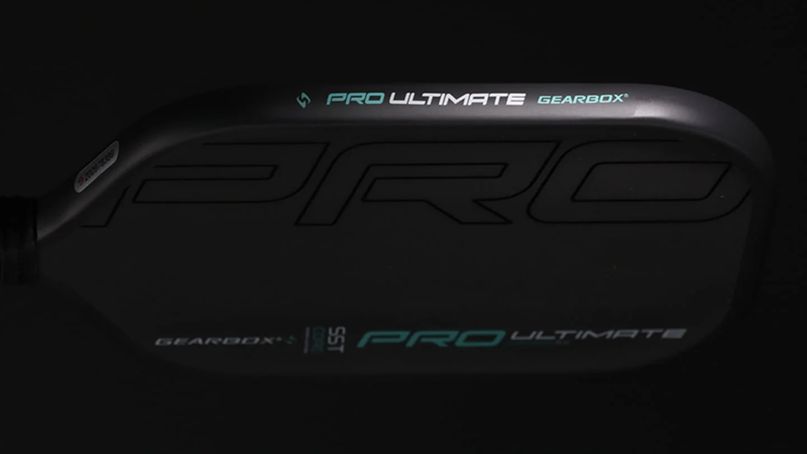 Hinh anh 6: Vot pickleball Gearbox Pro Ultimate Elongated voi thiet ke carbon va cong nghe SSTCore