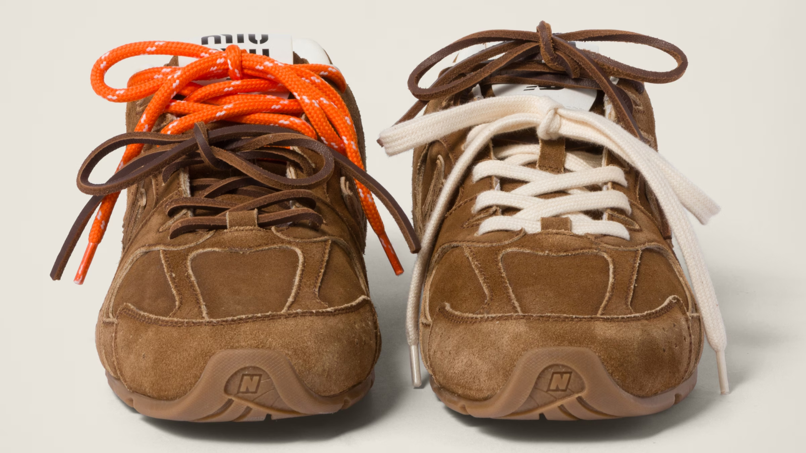 Hinh anh 5: Hinh anh doi giay Miu Miu x New Balance 530 SL moi nhat, the hien su ket hop giua phong cach thoi trang cao cap va cong nghe the thao tien tien.