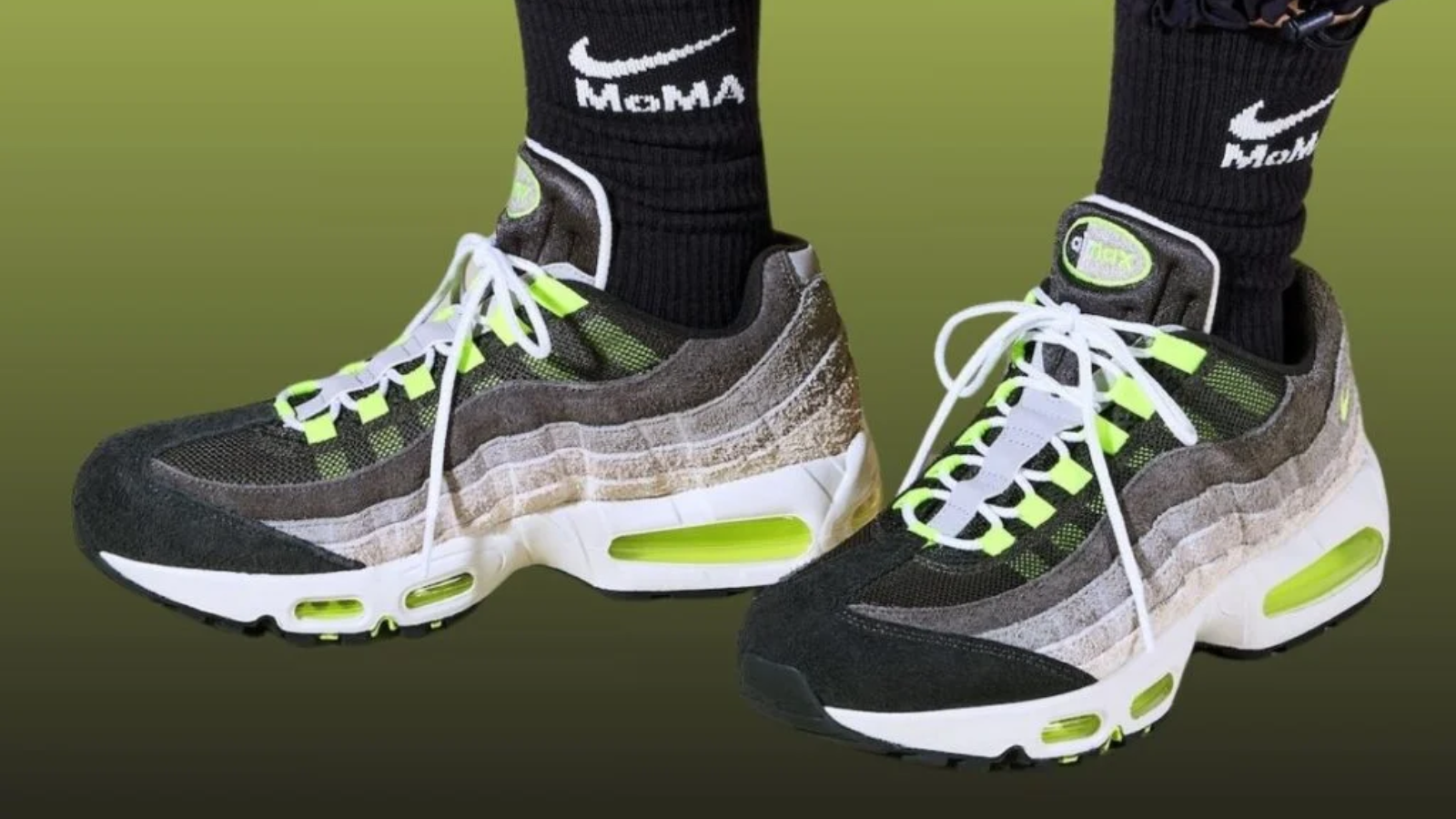 Hinh anh 7: Nike Air Max 95 Reverse Neon - Hoi sinh phoi mau kinh dien 2025