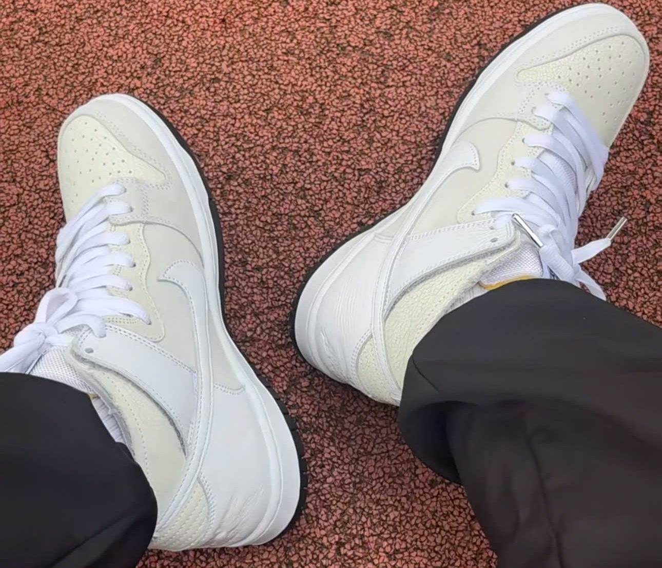 Alternative view of Giày Nike x Antihero SB Dunk High ‘White Black’ HM5837-100