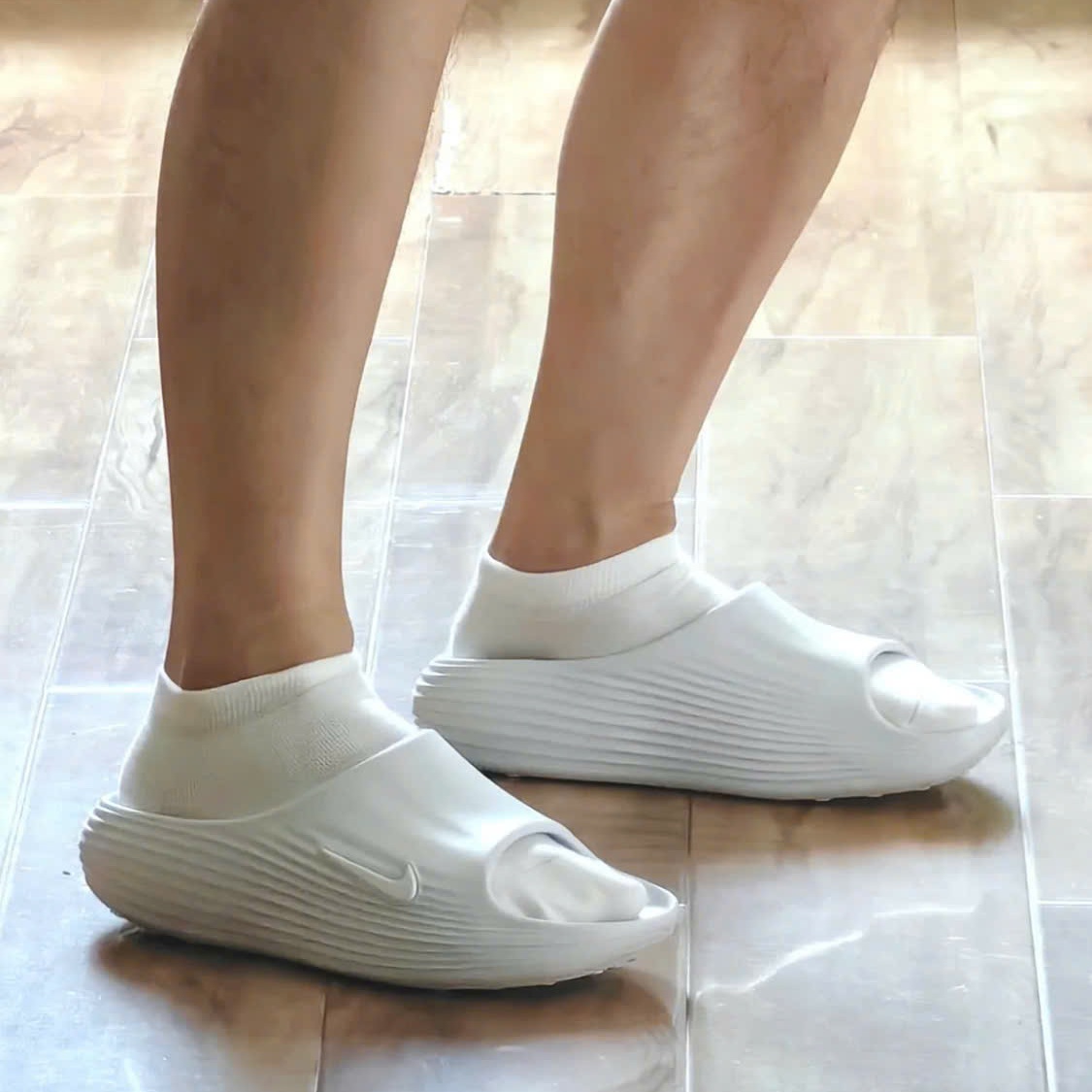 Alternative view of Dép Nike ReactX Rejuven8 Slide 'Summit White' HV4479-100