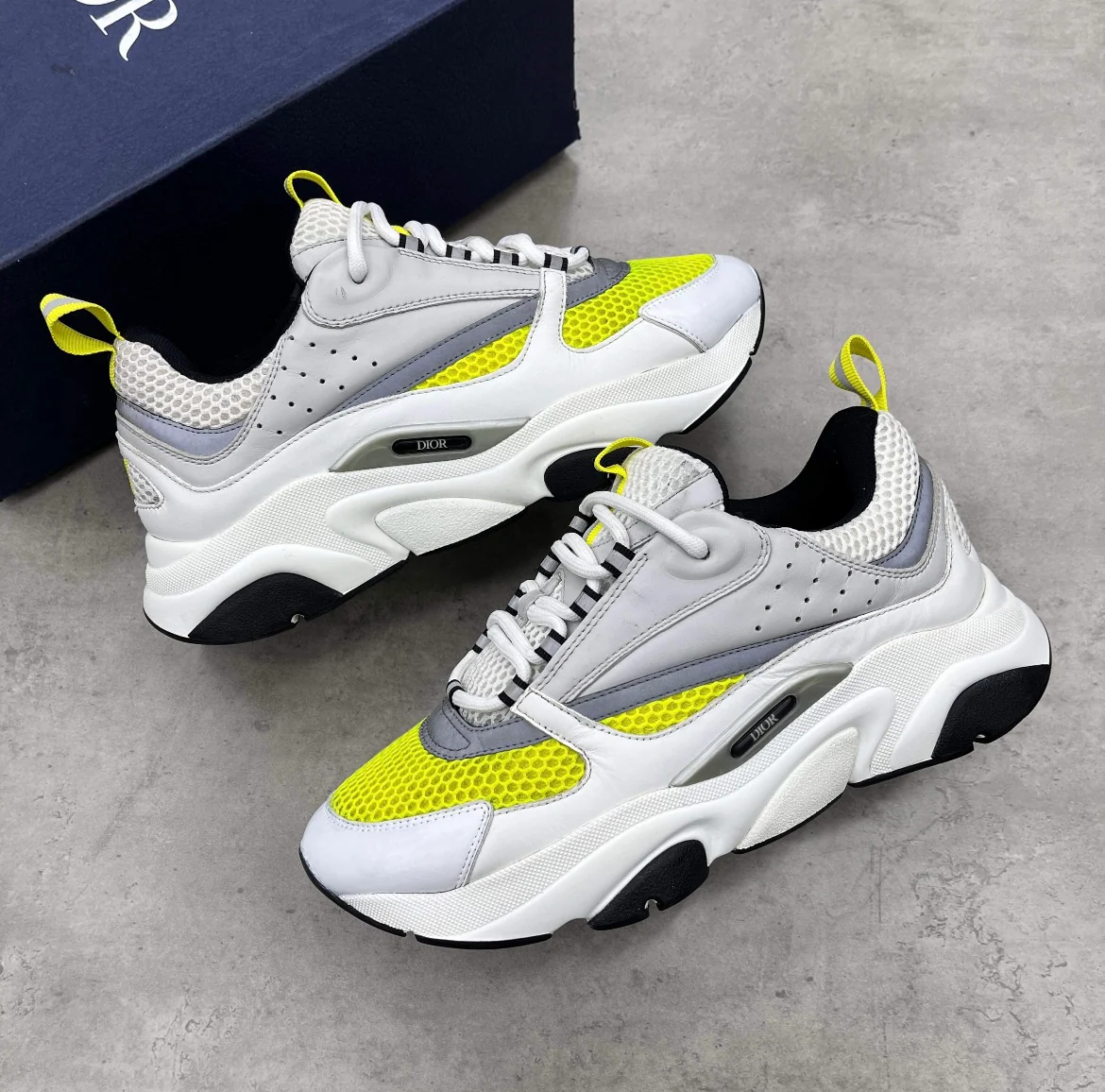 Hinh anh 4: Dior B22: 10 ly do khien no tro thanh doi Sneakers “dinh” cua the gioi xa xi