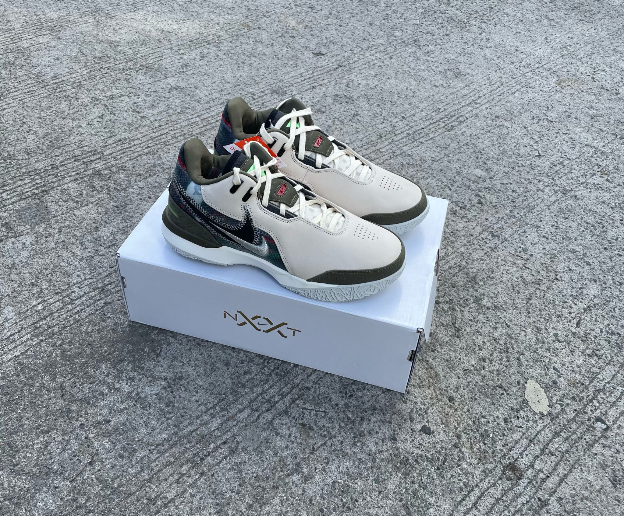 Alternative view of Giày Nike LeBron NXXT Gen AMPD EP x FaZe 'Light Cream' HF0716-200