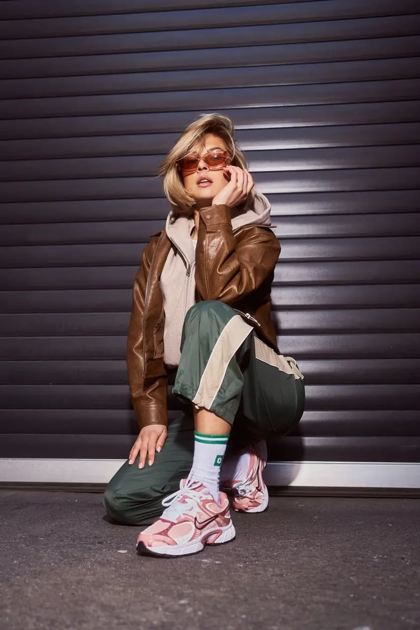 Hinh anh 6: Review Nike V5 RNR: Tan binh Y2K chinh phuc nguoi ham mo