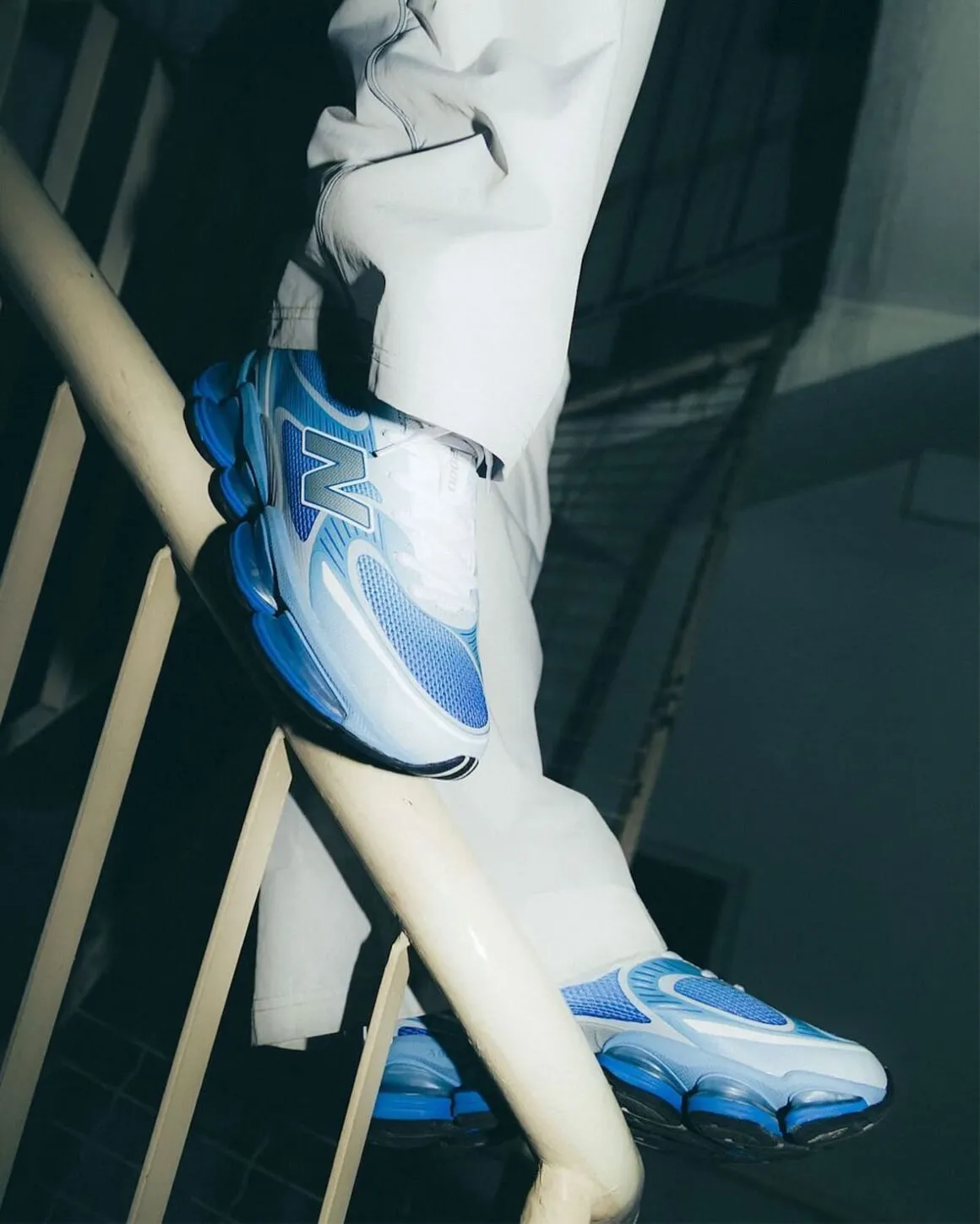 Hinh anh 3: Review chi tiet mau giay Tech runner: New Balance 2000 ABZORB