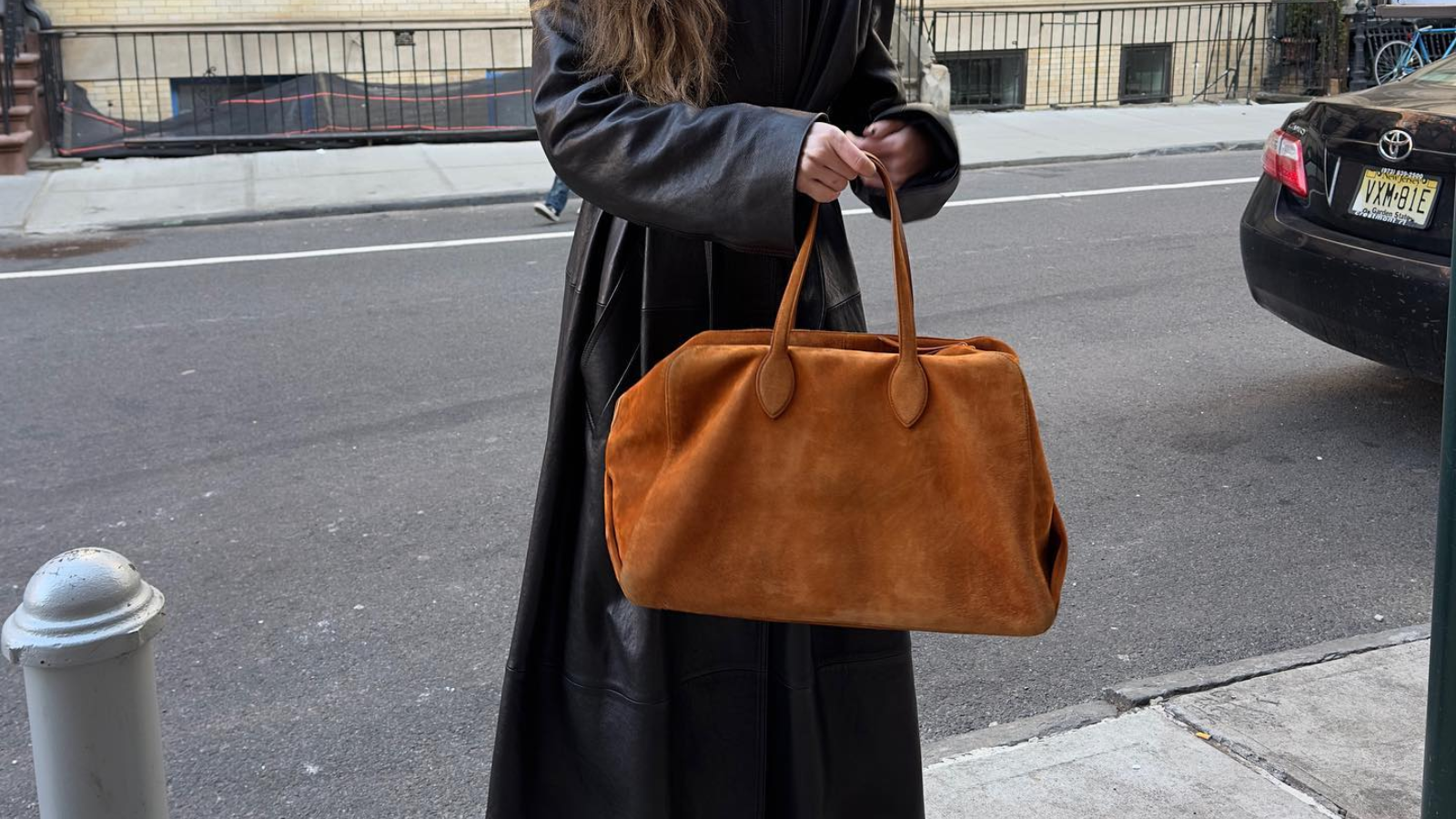 Hinh anh 10: Bo suu tap tui xach xuan he 2025 voi da dang kieu dang va mau sac