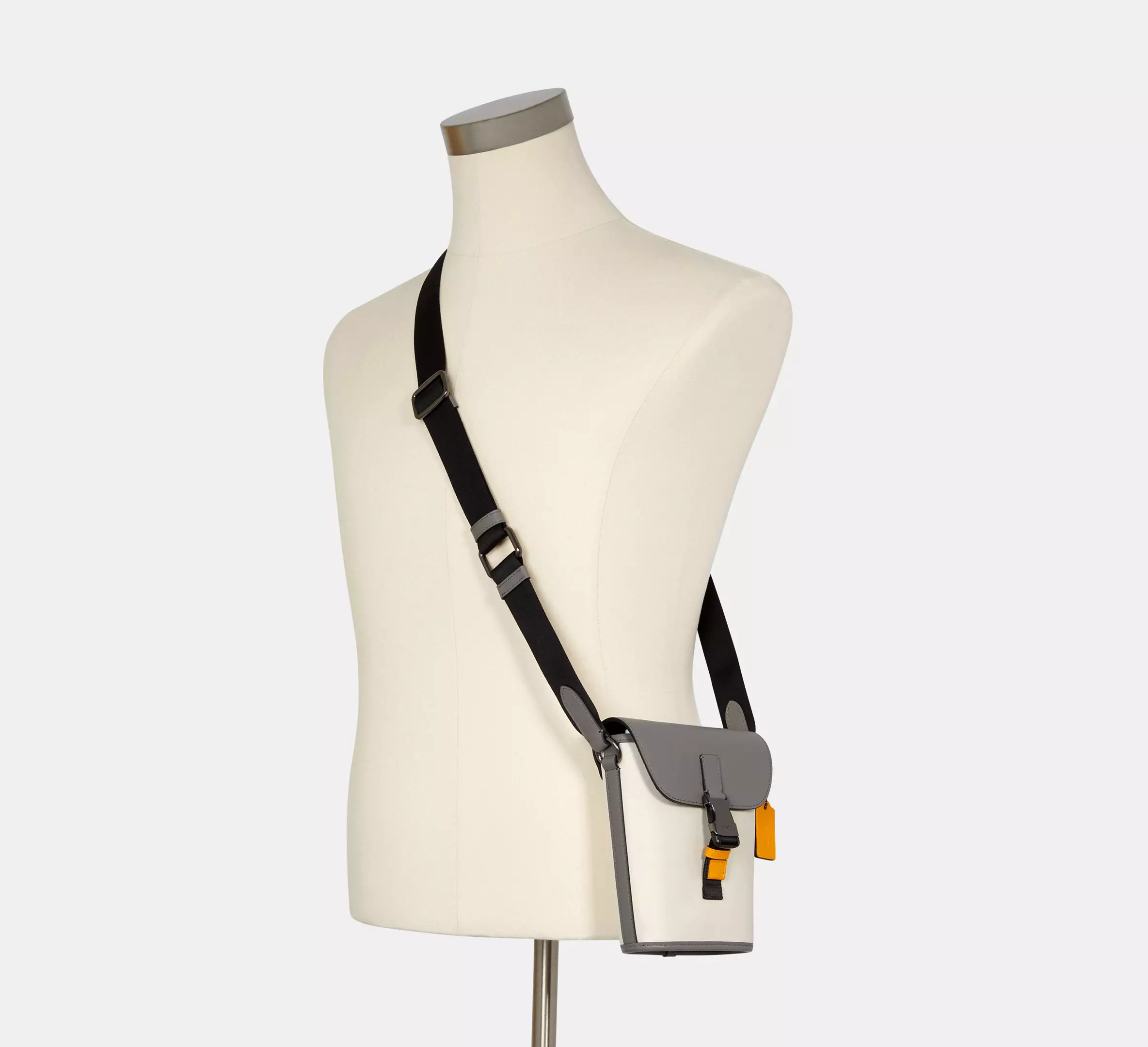 Alternative view of Túi Coach Small Track Flap Crossbody Bag 'White' C4160-QBSR1