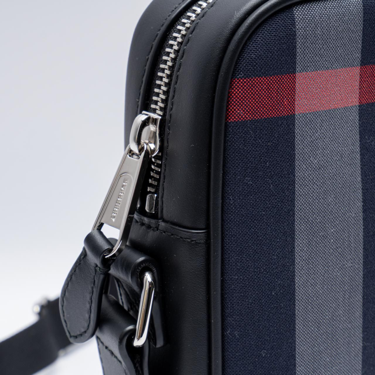 Alternative view of Túi Burberry Check Camera Bag 'Grey' 80840621