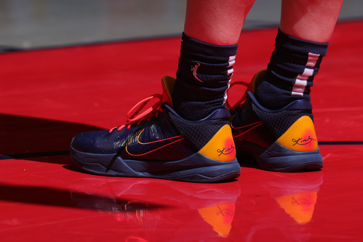 Hinh anh 4: Nike Kobe 5 Protro PE cua Caitlin Clark, phoi mau Indiana Fever