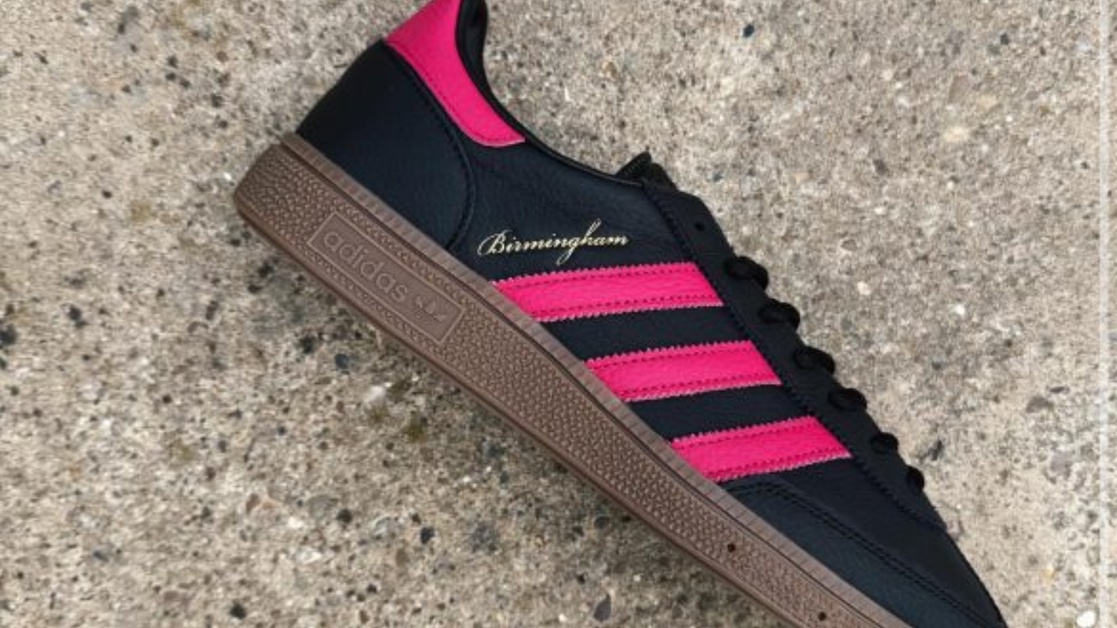 Hinh anh 1: adidas Birmingham City Series - Sneaker ton vinh Black Sabbath
