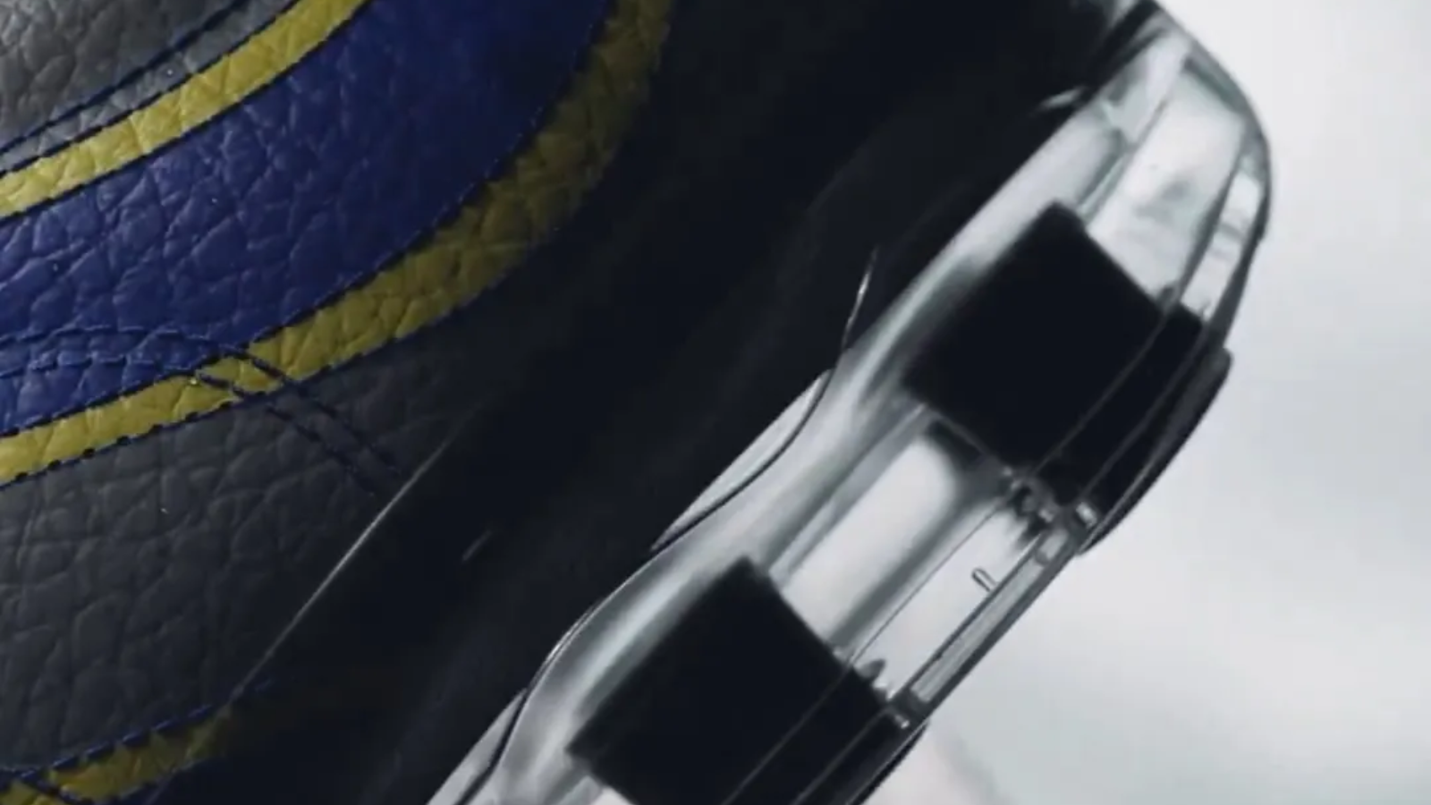 Hinh anh 4: Nike he lo mau giay Cryoshot moi lay cam hung tu huyen thoai R9