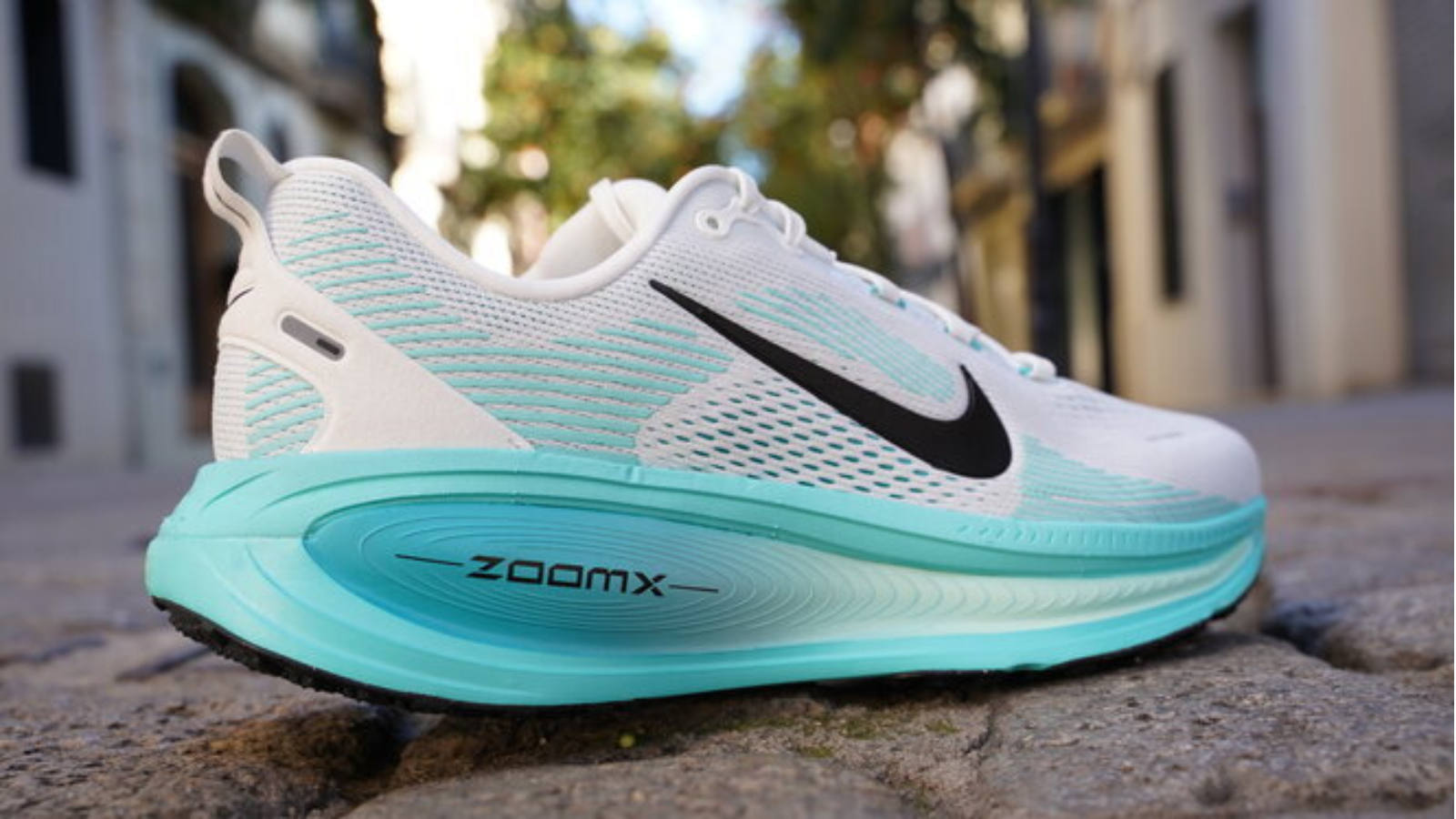 Tất cả những điều bạn cần biết về Nike Vomero 18 Hinh anh 8: Tat ca nhung dieu ban can biet ve Nike Vomero 18