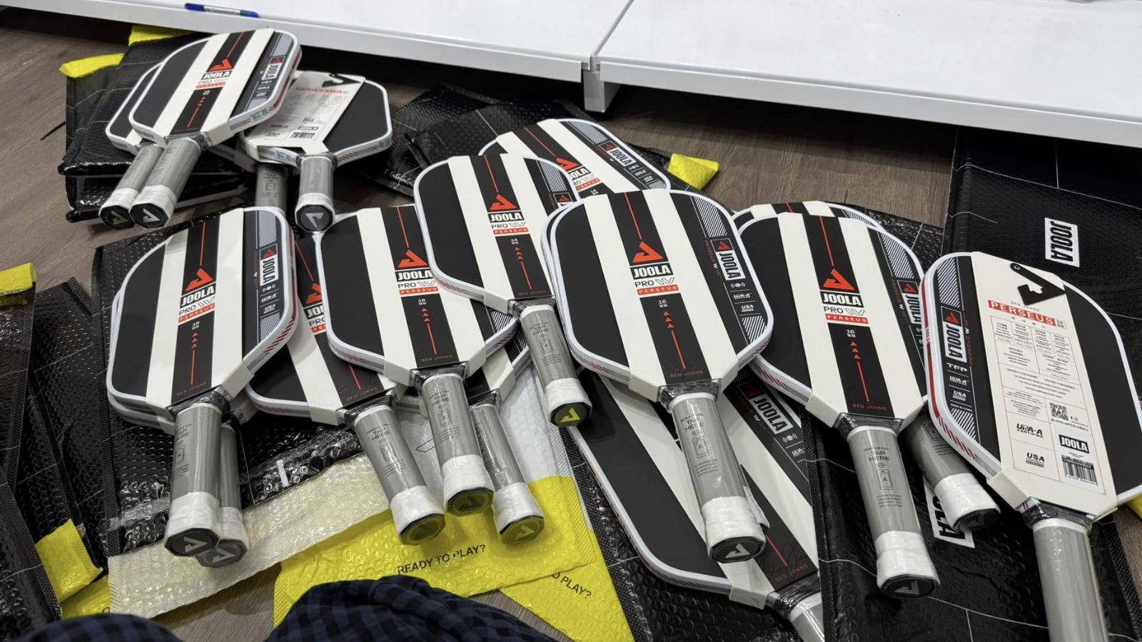 Hinh anh 6: Hinh anh vot pickleball Joola Pro 4 Perseus voi thiet ke hien dai