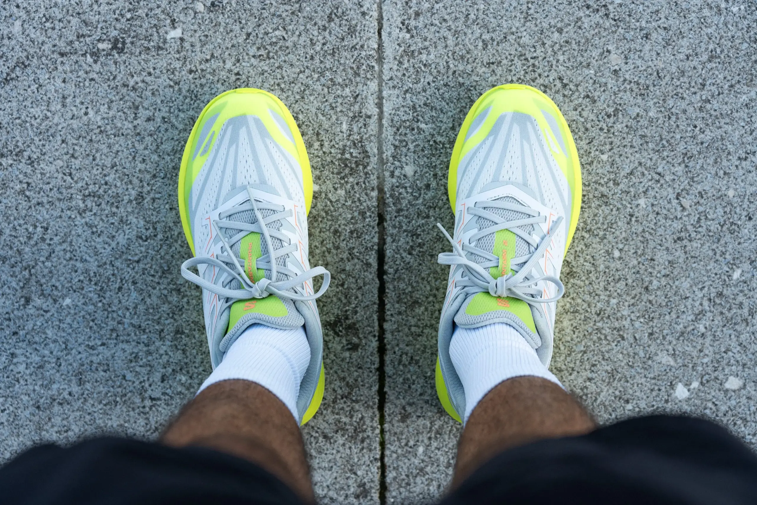 Salomon Phantasm 2: Sự "vượt trội" của giày chạy đường mòn?