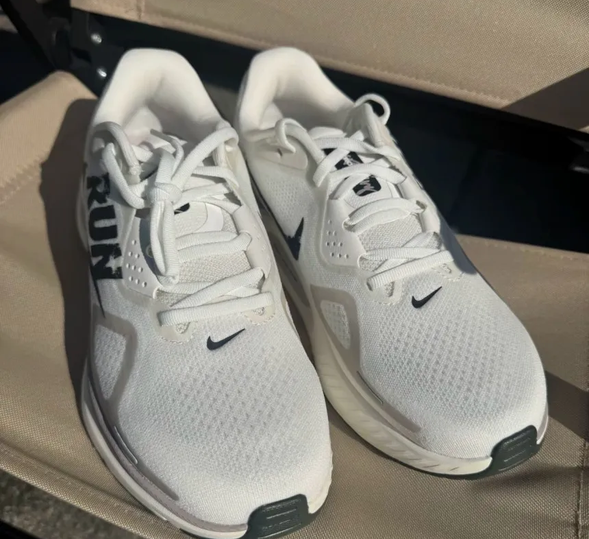 Alternative view of Giày Nike Structure 26 ‘Summit White’ IB5698-100
