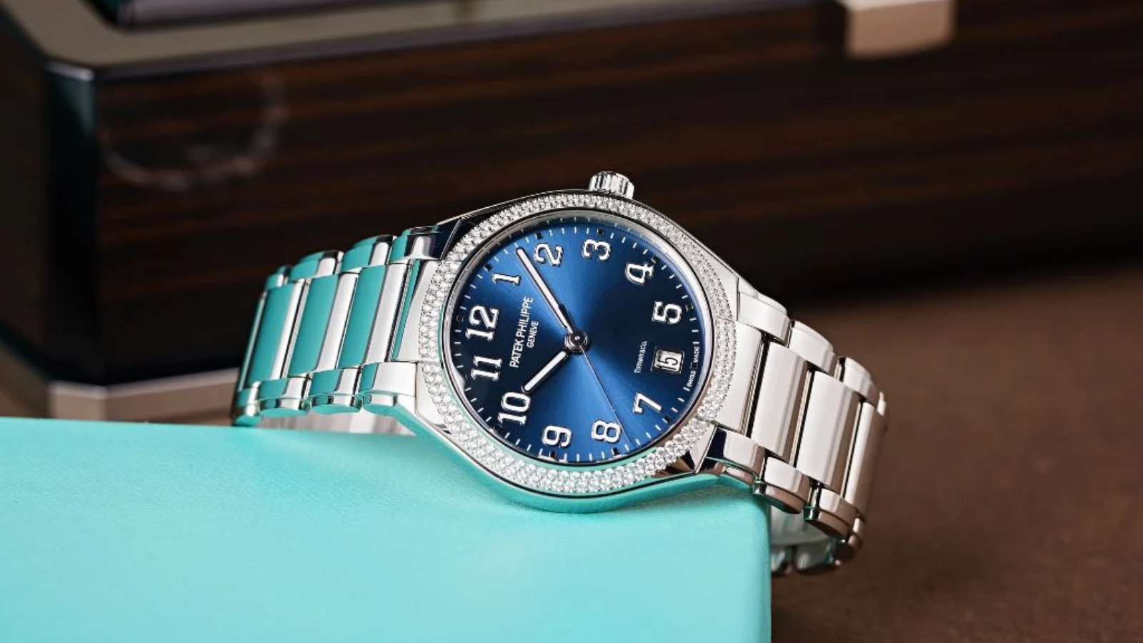 Hinh anh 2: Hinh anh dong ho nu sang trong 2025 tu cac thuong hieu hang dau