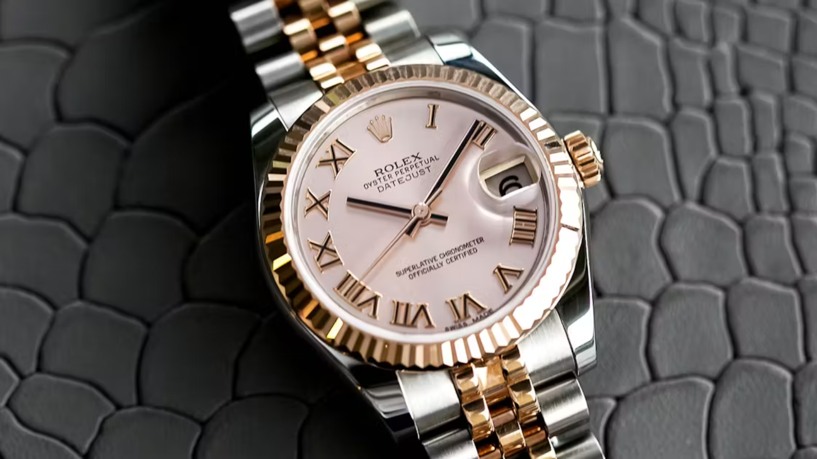 Hinh anh 3: Hinh anh dong ho nu sang trong 2025 tu cac thuong hieu hang dau