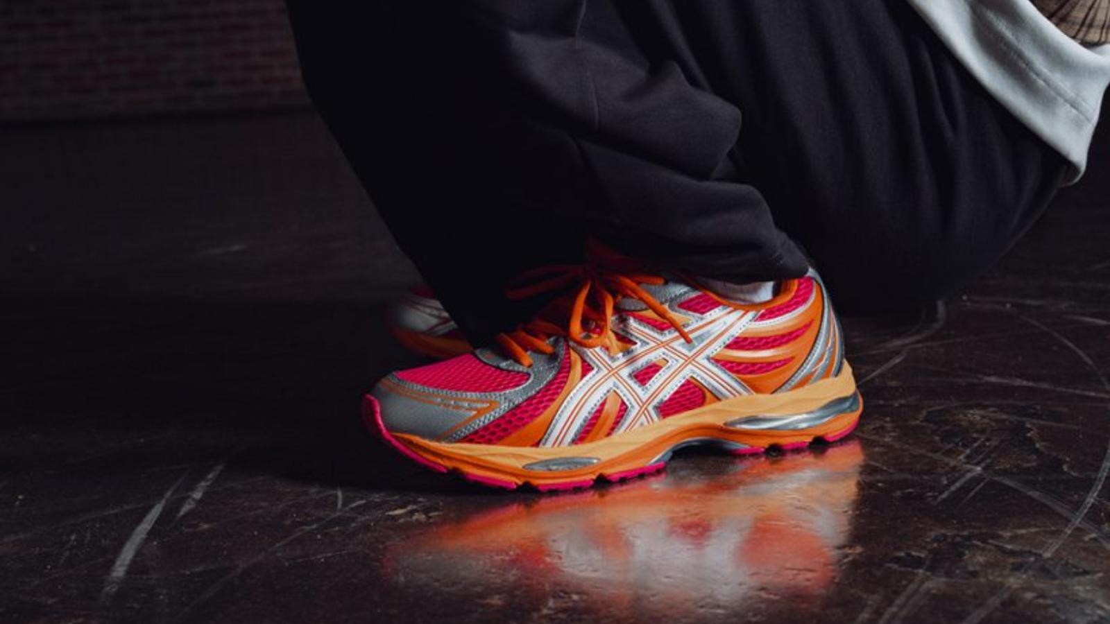 Hinh anh 1: Giay ASICS x size? GEL-SEKIRAN voi phong cach retro-tech va cong nghe GEL hien dai