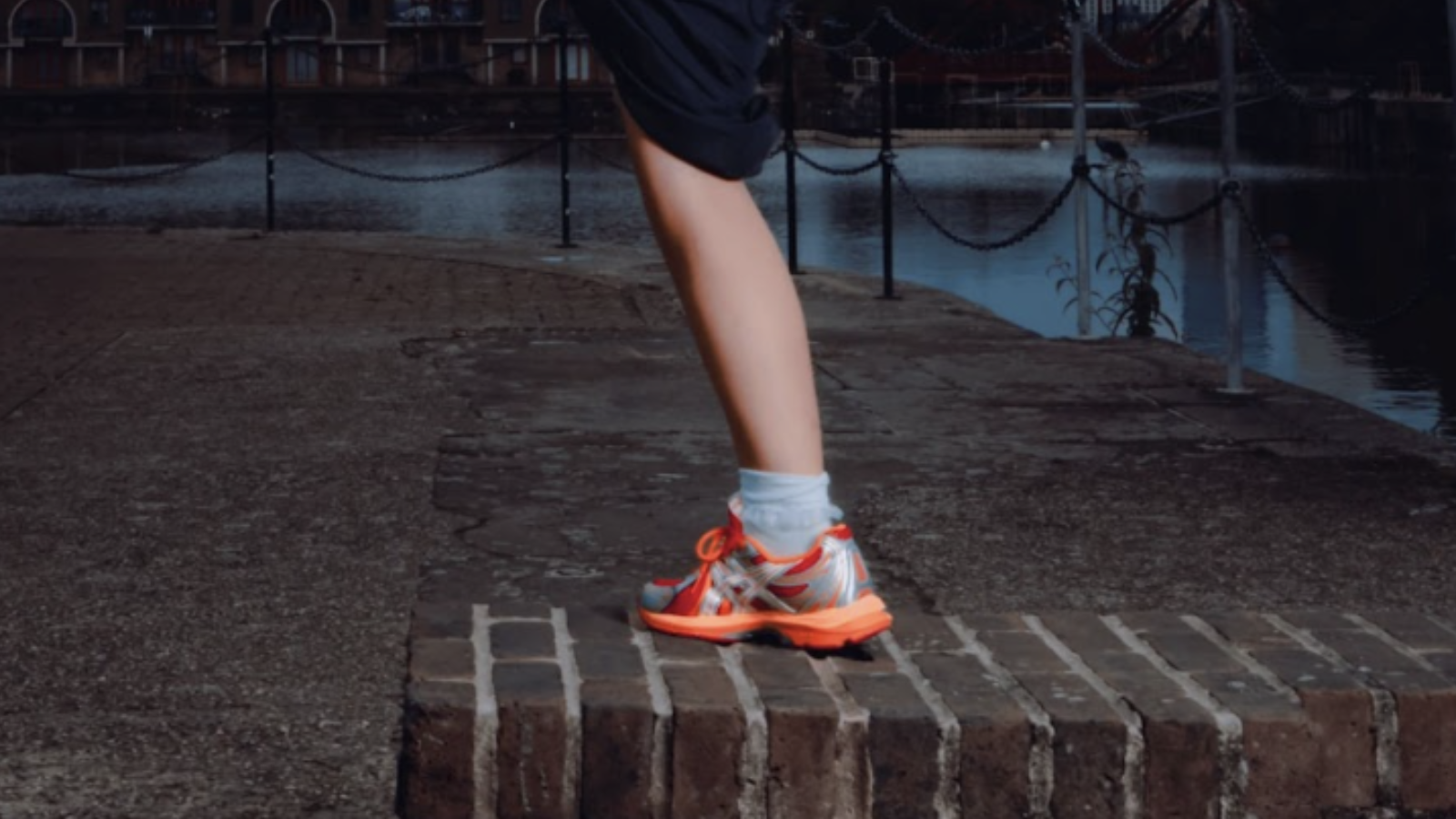 Hinh anh 4: Giay ASICS x size? GEL-SEKIRAN voi phong cach retro-tech va cong nghe GEL hien dai