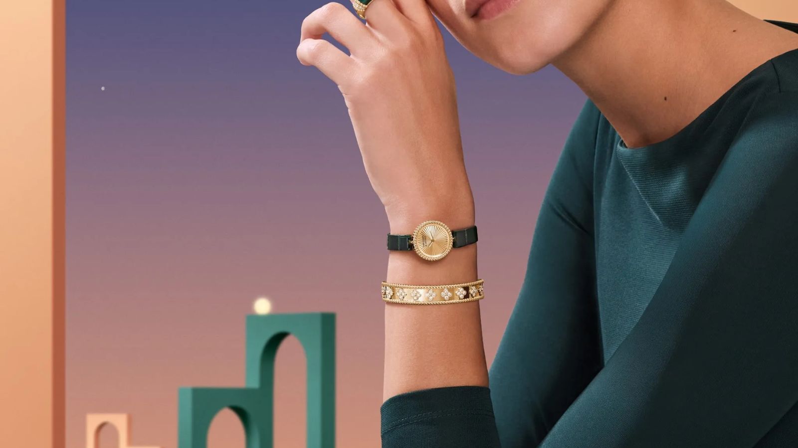 Hinh anh 6: Dong ho Perlee cua Van Cleef & Arpels voi thiet ke hat vang sang trong