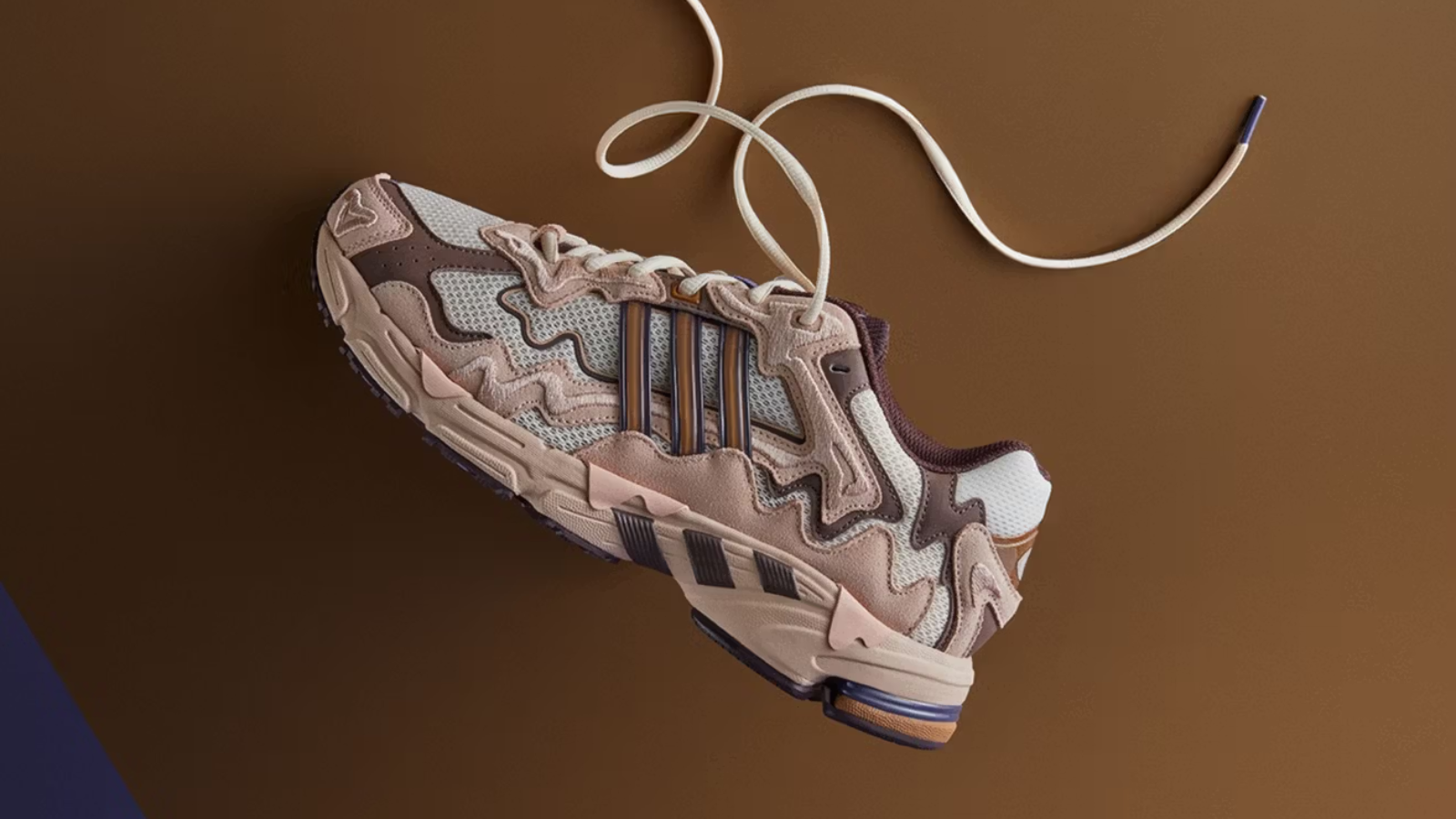 Hinh anh 4: Hinh anh cac doi sneaker collab cua Bad Bunny va adidas tu 2023 den 2025