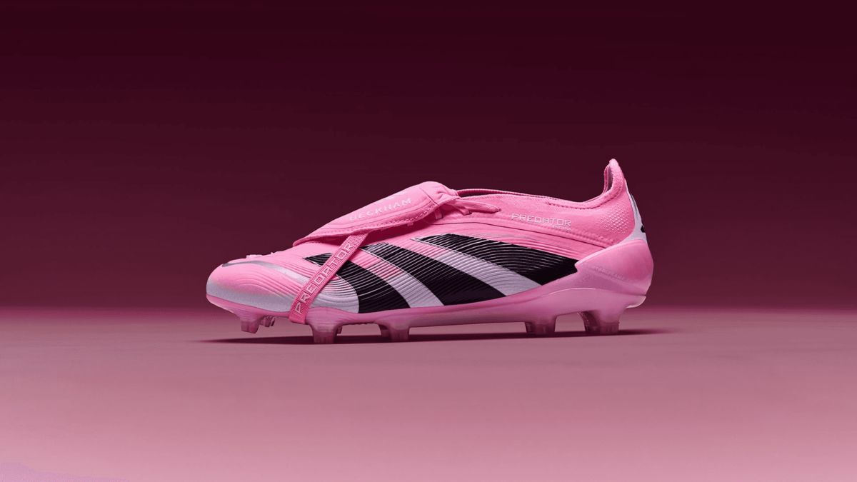 David Beckham mang giay adidas Predator 25 Miami Pink
