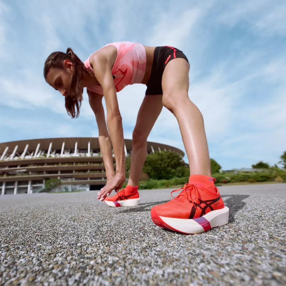 Alternative view of Giày Asics Metaspeed Sky Tokyo 'Flash Red Black' 1013A162-600