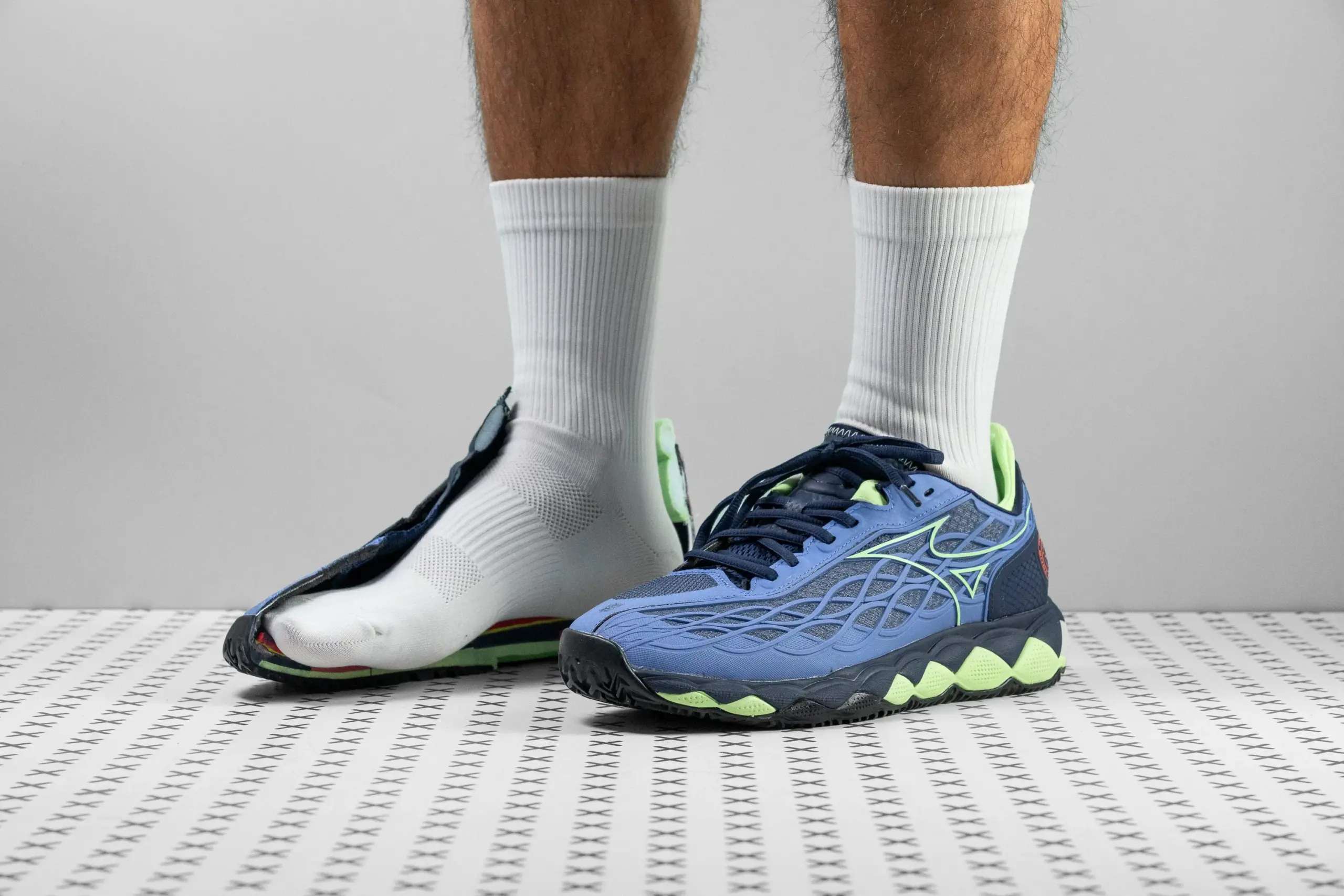 Mizuno Wave Enforce Court : Đôi giày bền bỉ và ổn định dành cho tennis