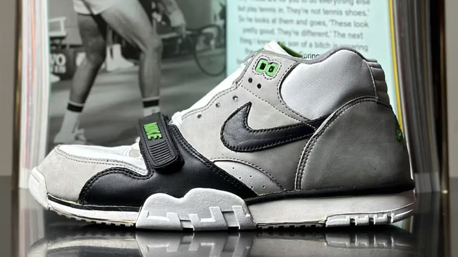 Hinh anh 4: Andre Agassi va Nike Air Tech Challenge II - doi giay tennis noi tieng 1990