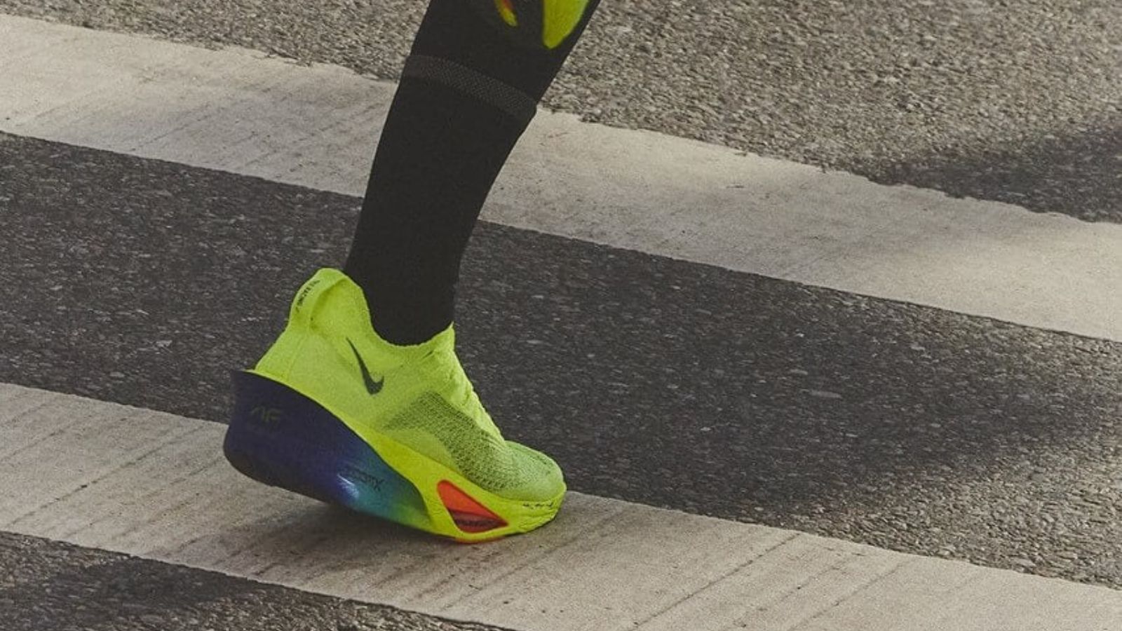 Hinh anh 3: Giay chay bo carbon cho nguoi bi overpronation