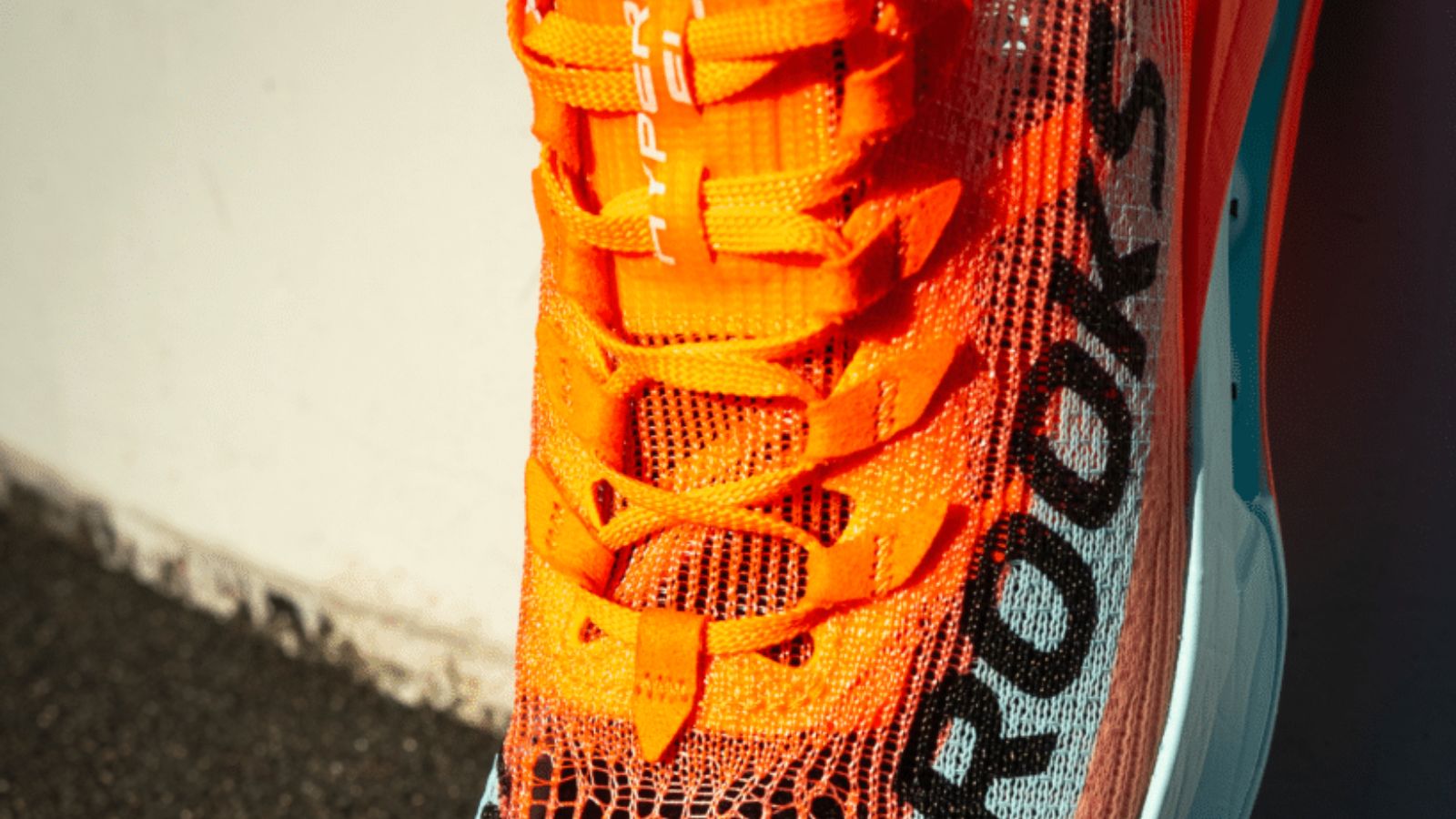 Hinh anh 6: Hinh anh doi giay Brooks Hyperion Elite 5 voi thiet ke toi uu cho runner toc do cao