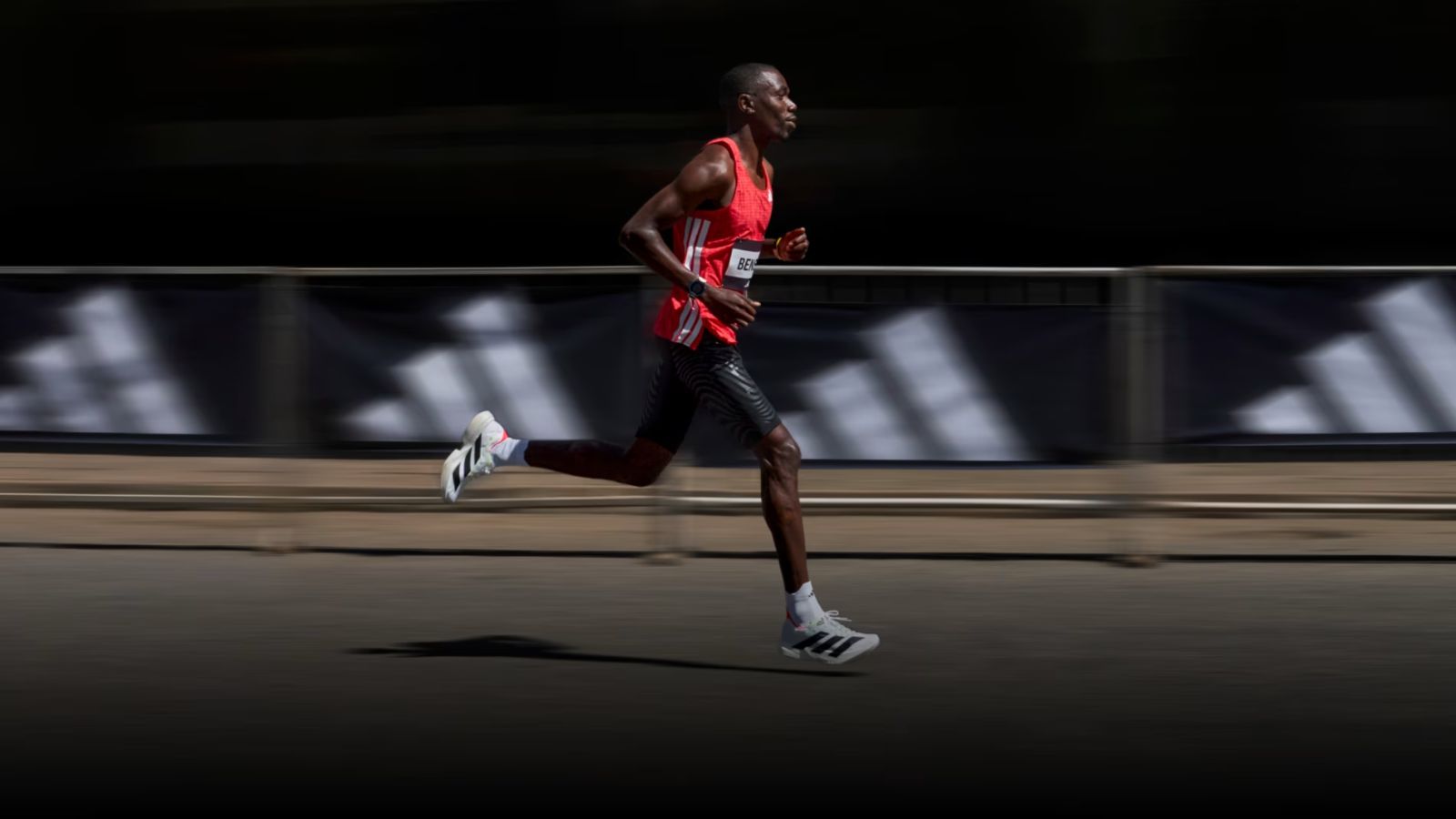 Hinh anh 3: adidas Adizero Adios Pro 4 - Giay chay bo marathon toc do cao