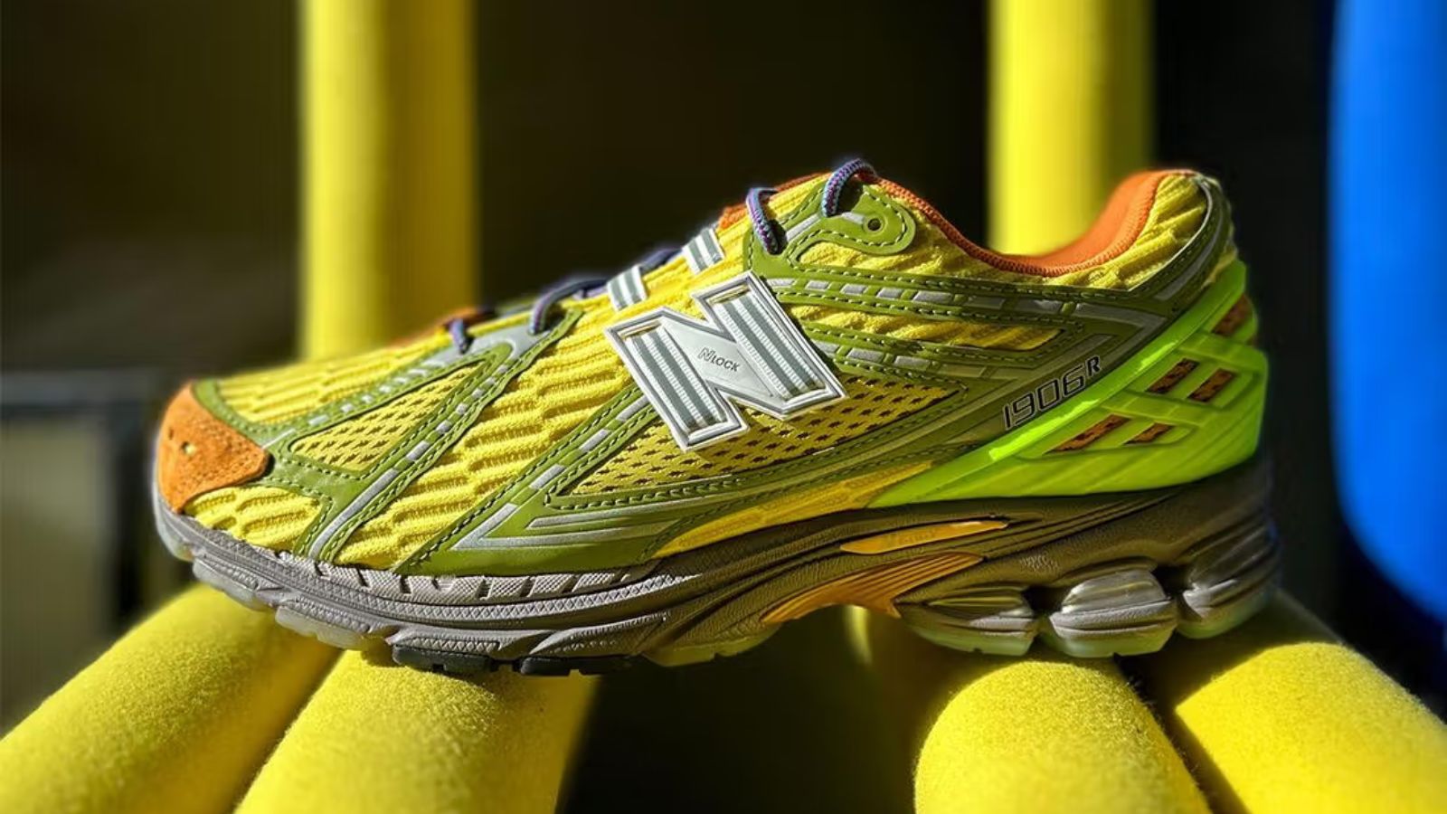 Hinh anh 5: Hop tac giua Action Bronson va New Balance voi giay sneaker doc dao