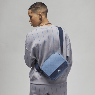 Alternative view of Túi Nike Air Jordan Monogram Crossbody Bag 'Blue' FJ6790-419