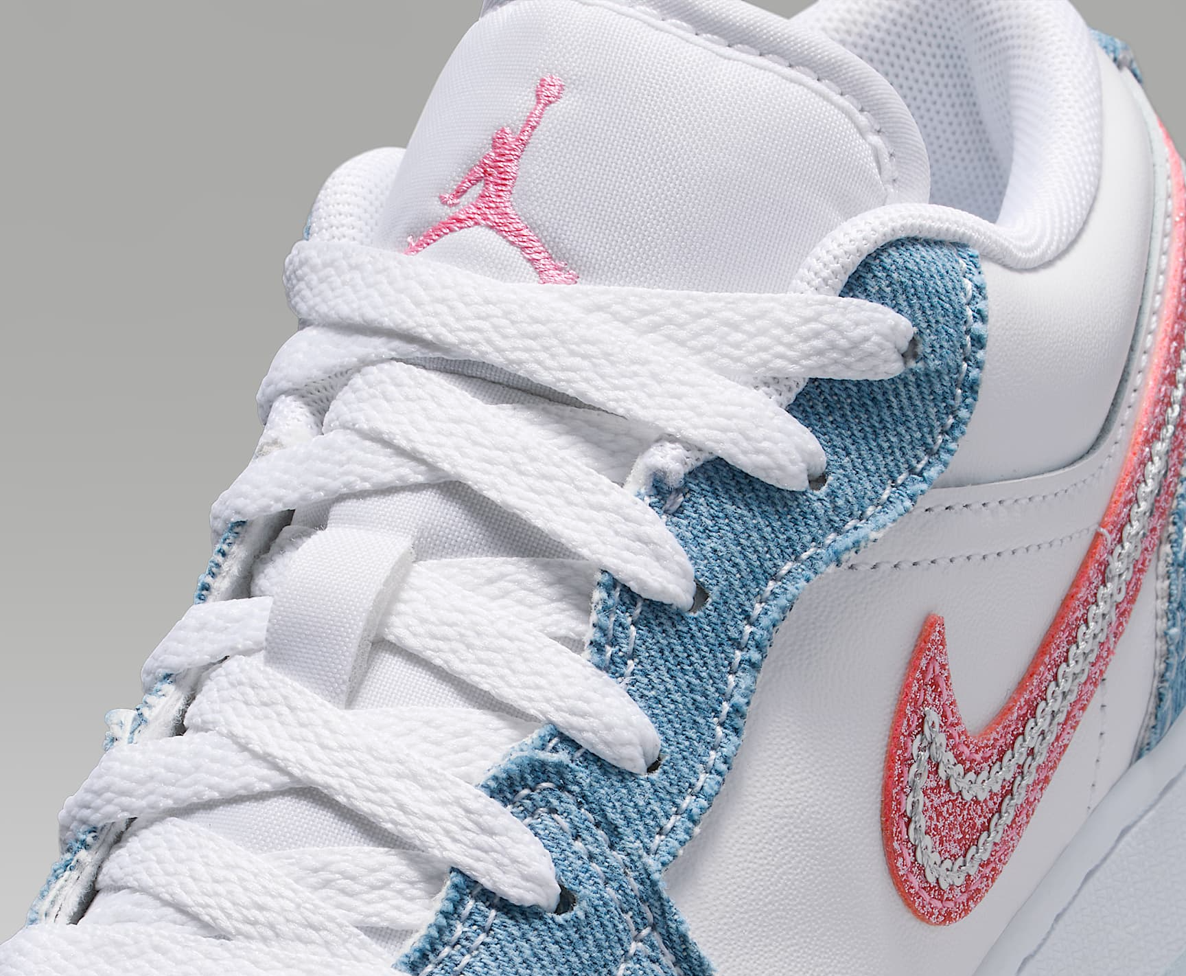 Alternative view of Giày Nike Air Jordan 1 Low SE GS 'Denim Sequin' HQ2001-400