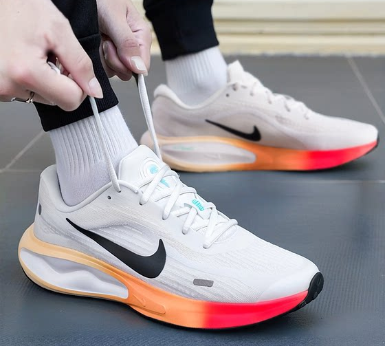 Alternative view of Giày Nike Journey Run 'White' IH7329-101