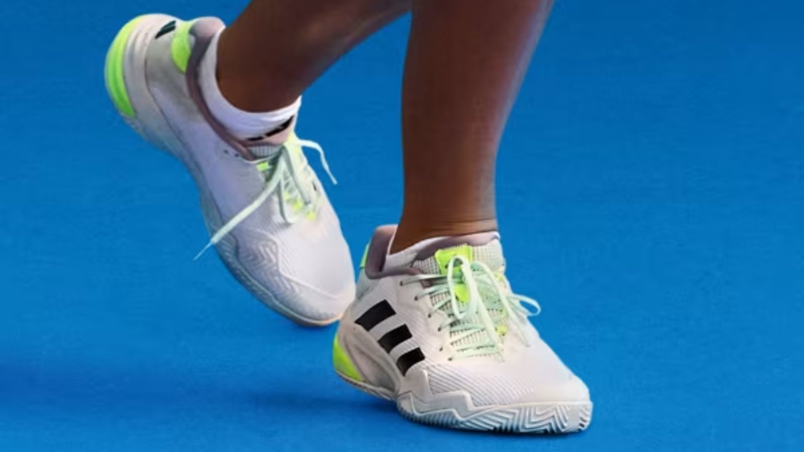 Hinh anh 3: Giay tennis nu hang dau nam 2025 voi thiet ke hien dai va hieu suat cao.