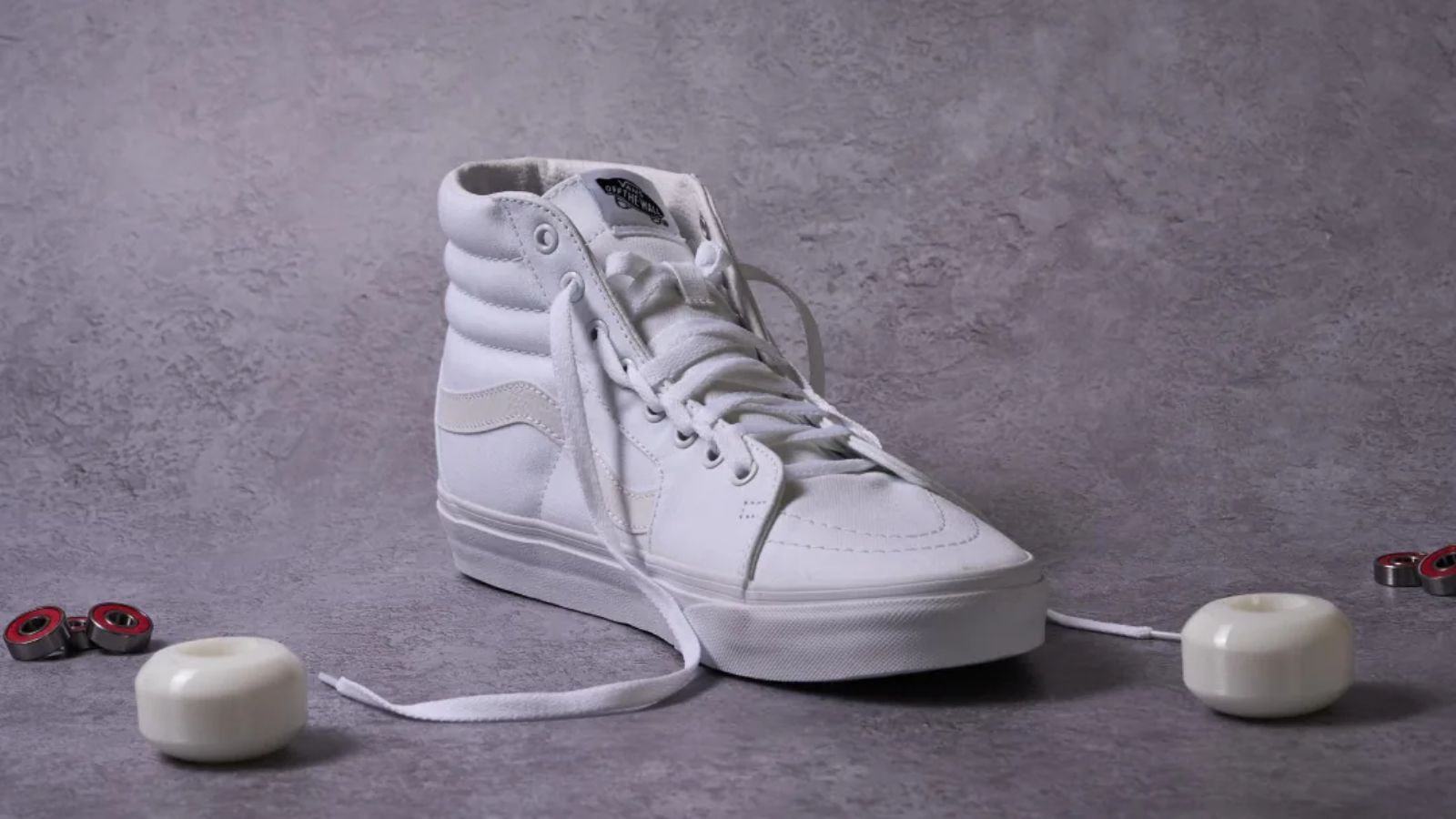 Hinh anh 7: Hinh anh cac doi sneakers co cao hang dau nam 2025