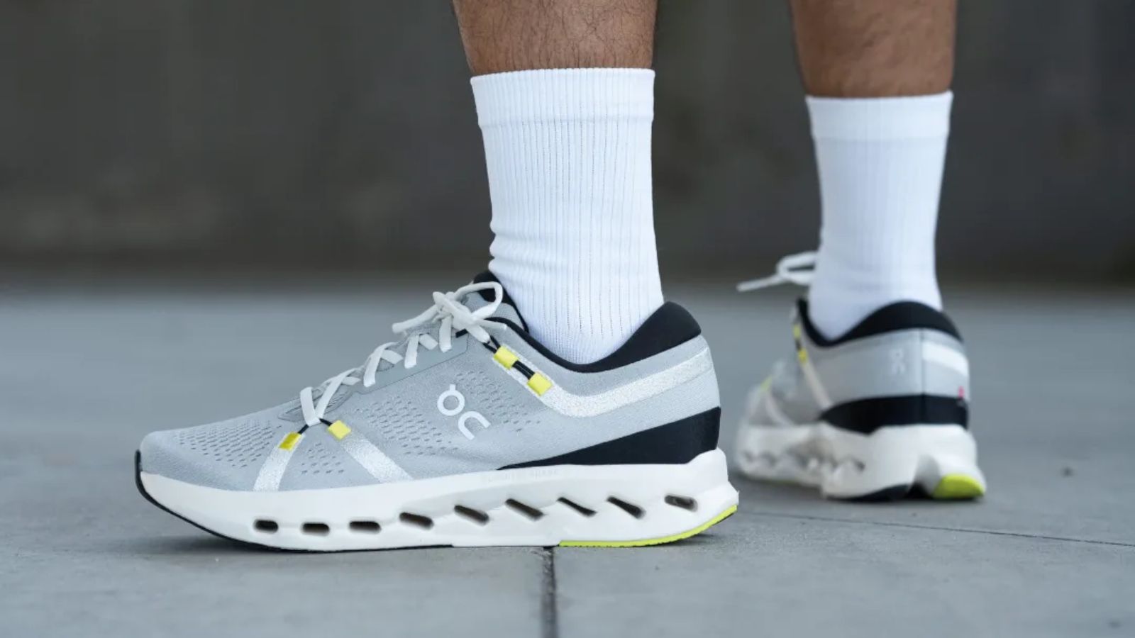 Hinh anh 2: Hinh anh giay chay bo On noi bat nam 2025