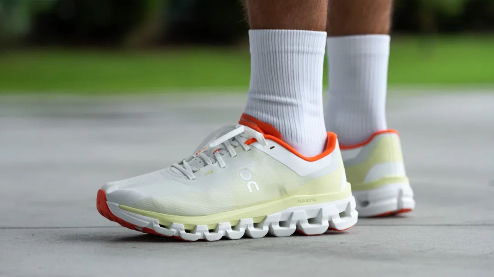 Hinh anh 4: Hinh anh giay chay bo On noi bat nam 2025